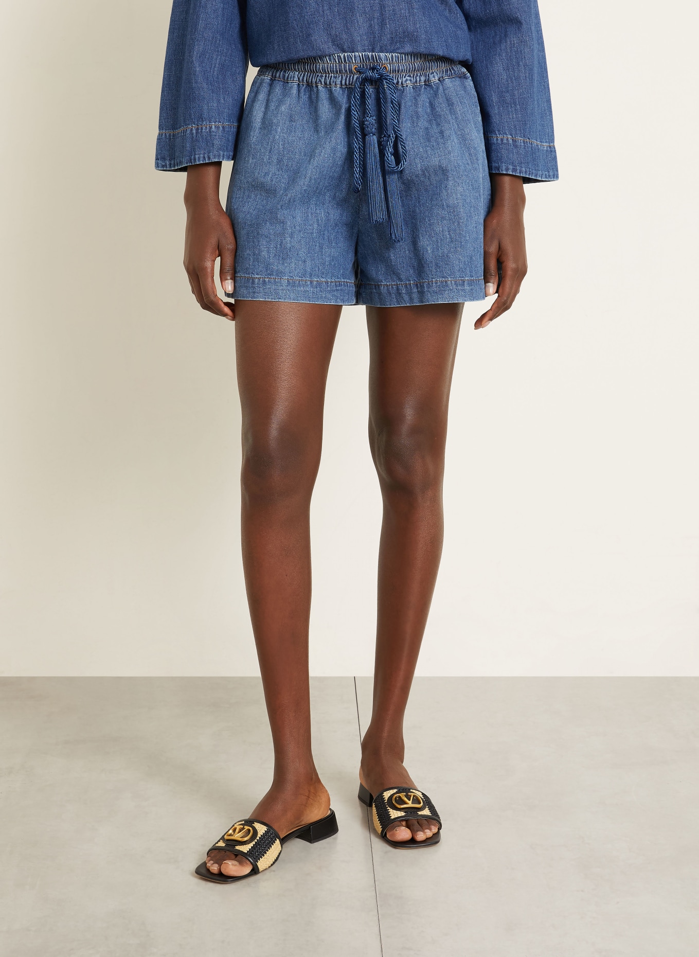 VALENTINO Jeansshorts: 558 MEDIUM BLUE DENIM