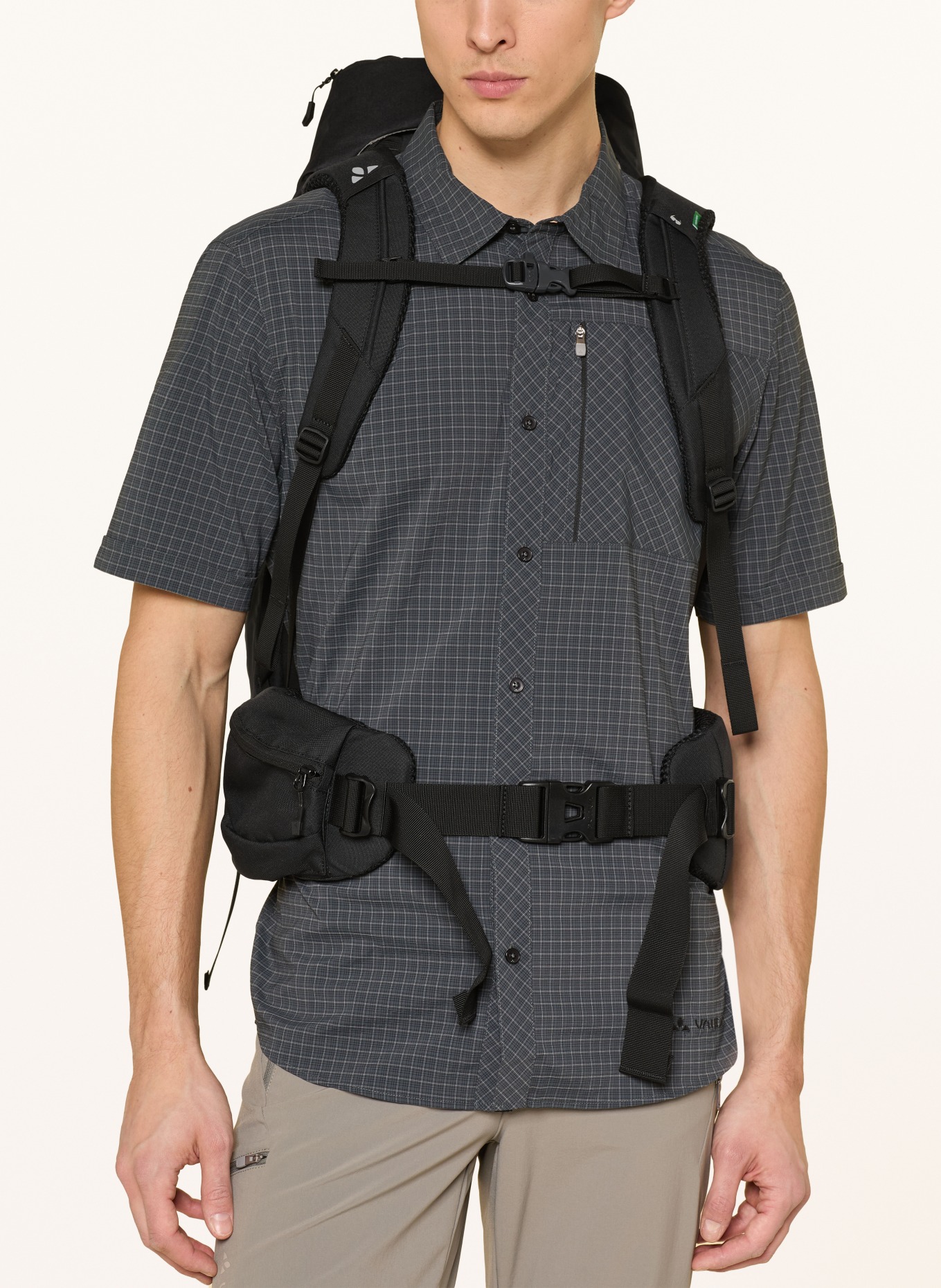 VAUDE Rugzak ASYMMETRIC 42+8 l: ZWART