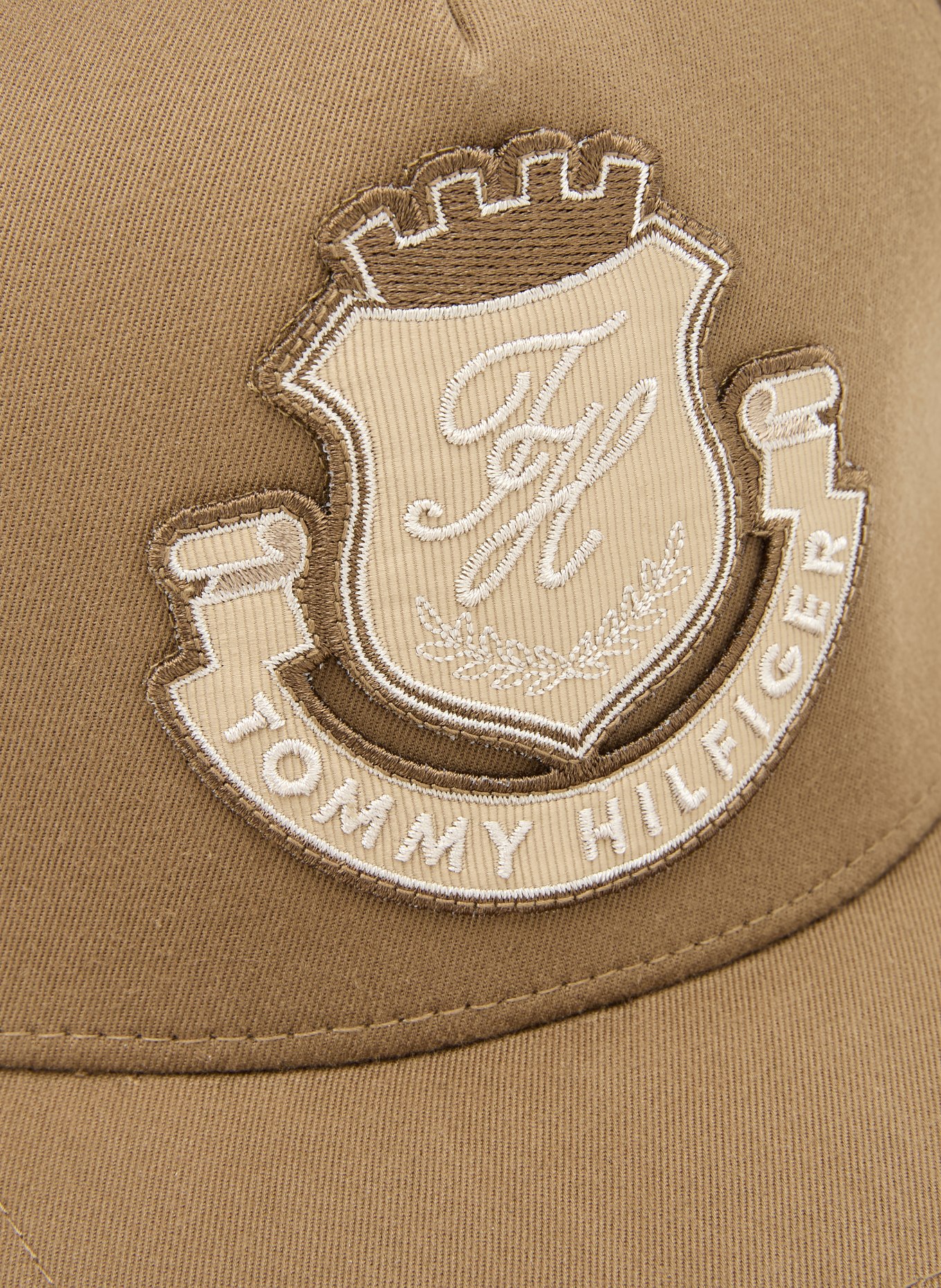 TOMMY HILFIGER Cap: BROWN