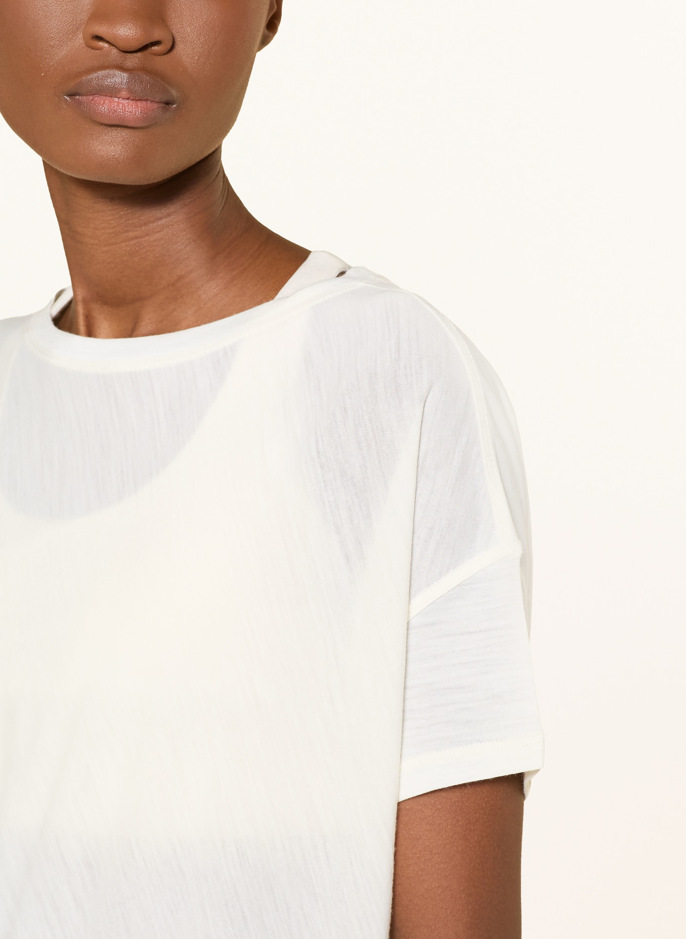 super.natural T-Shirt YOGA LOOSE mit Merinowolle: WEISS