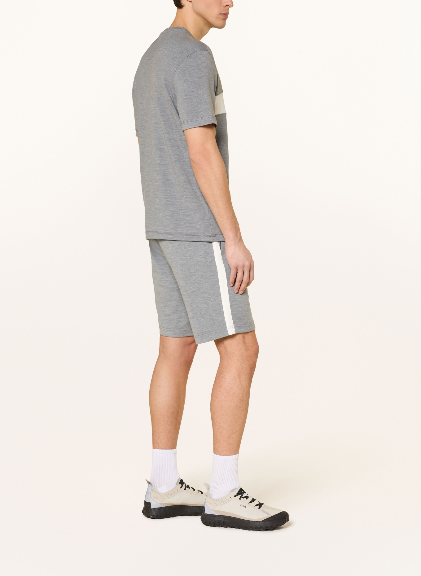 super.natural Szorty dresowe COLORADO z wełną merino: SZARY / KREMOWY