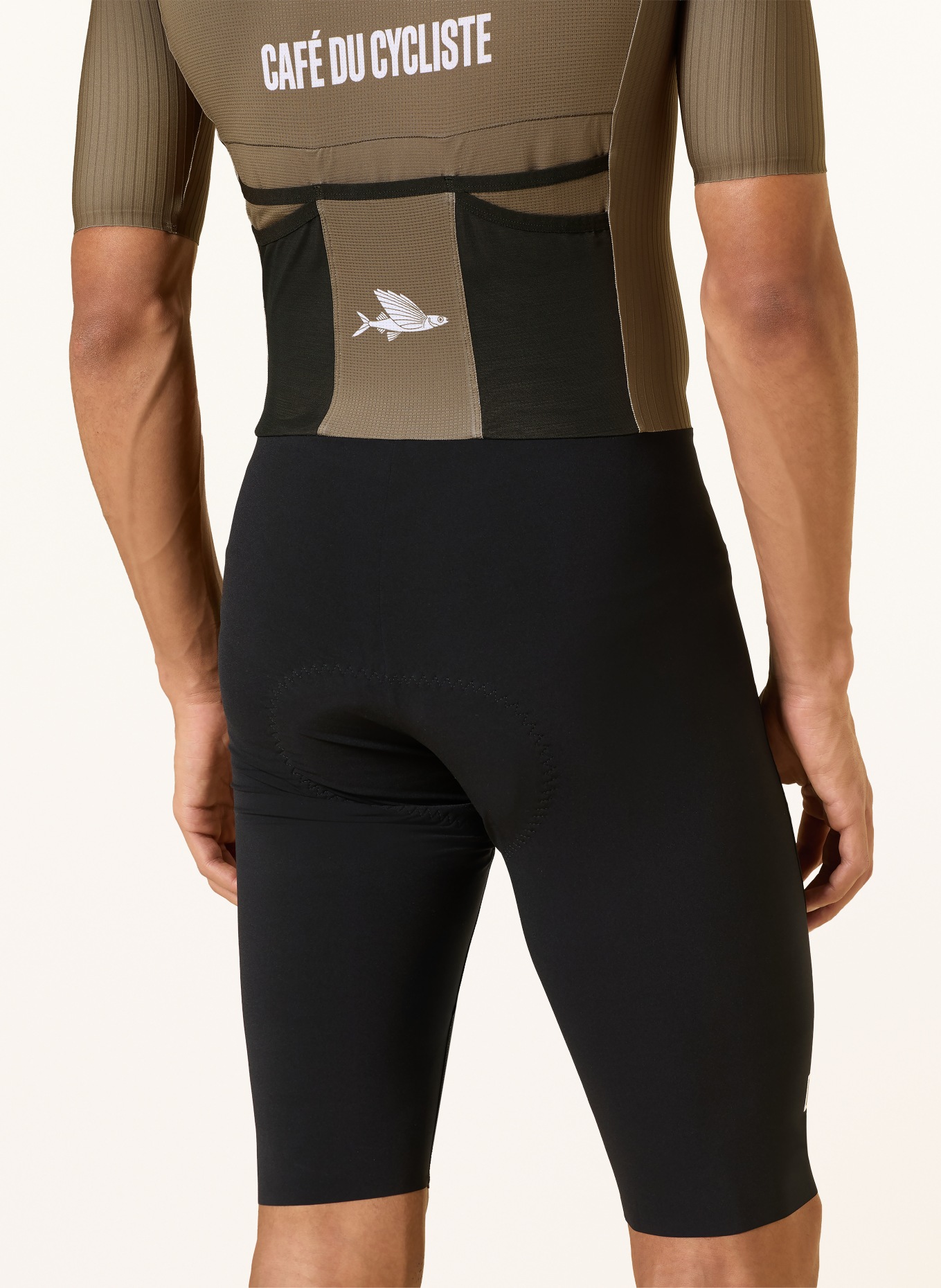 CAFÉ DU CYCLISTE Speedsuit CERISE med vadderad insats: KHAKI / SVART