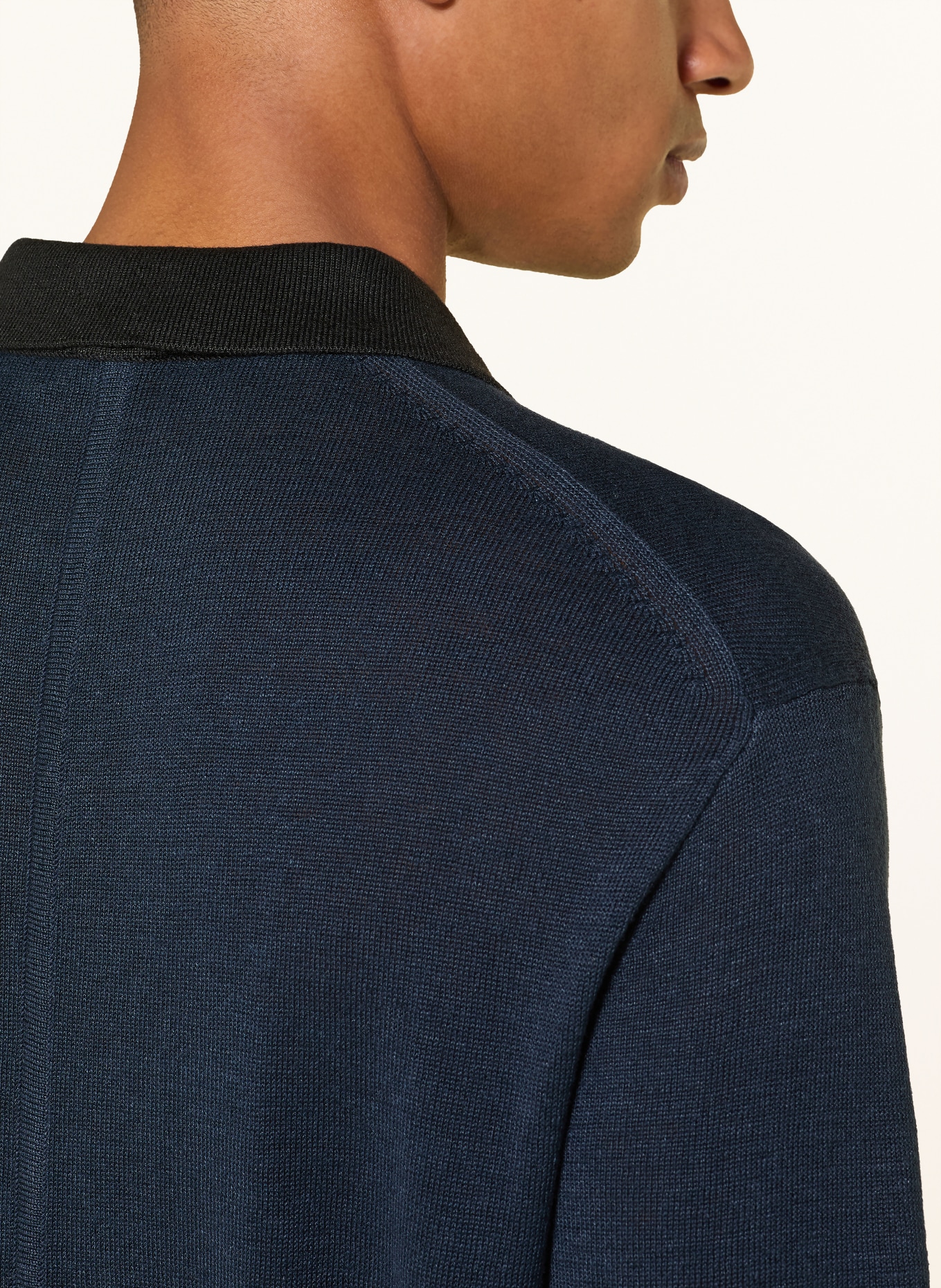 Calvin Klein Pletené polo tričko s lnem: TMAVĚ MODRÁ / ČERNÁ