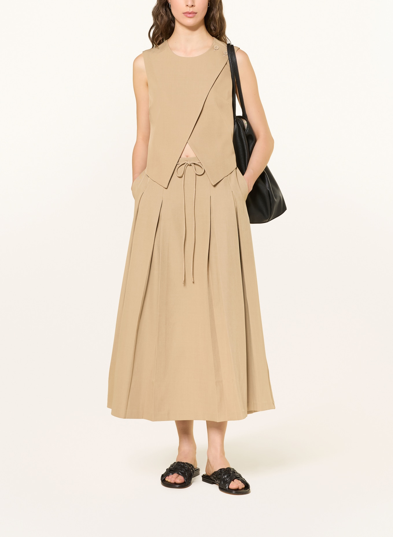 Y.A.S. Faltenrock: CAMEL