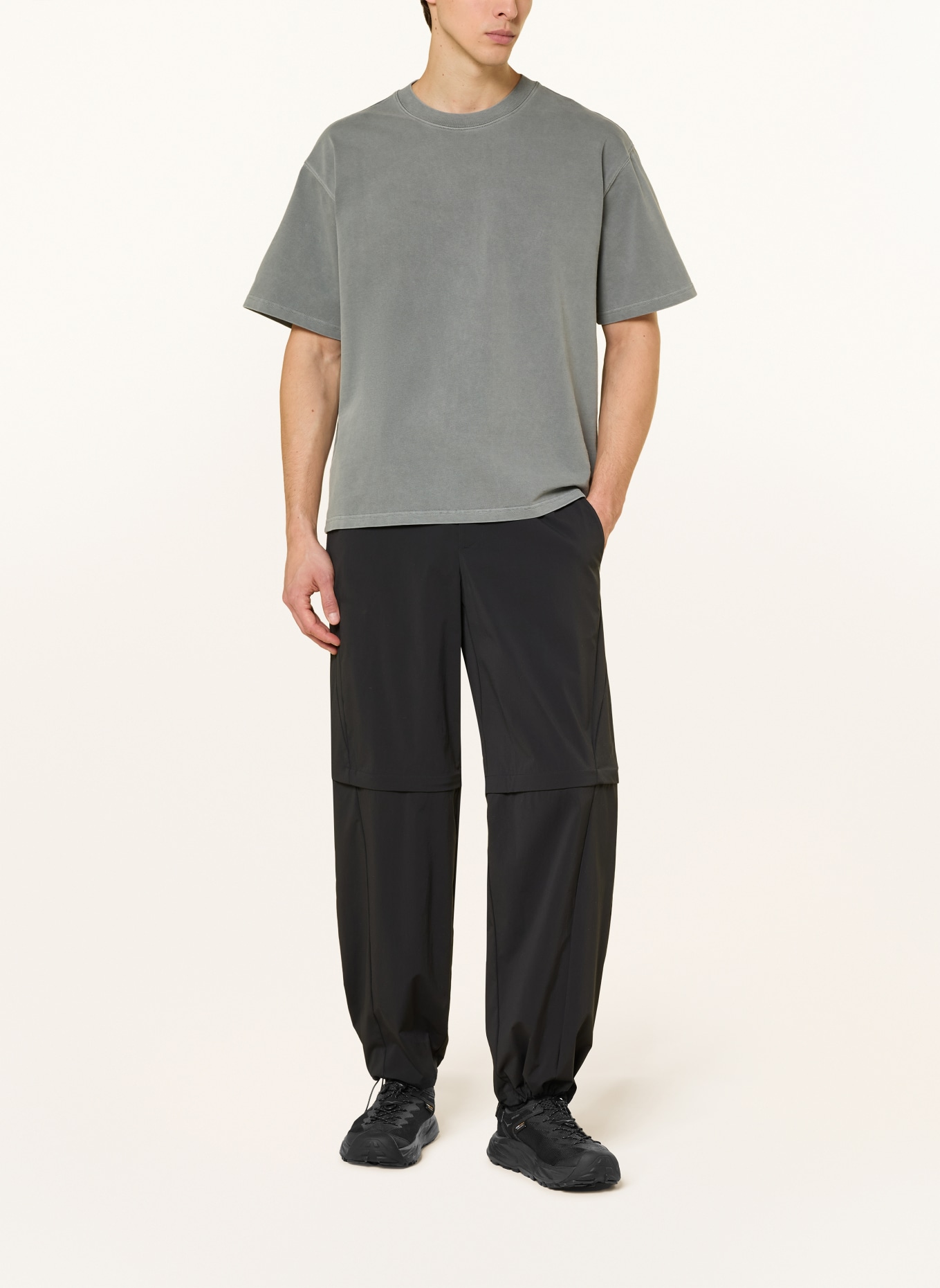 66°NORTH T-shirt LOGN: GRIS / NOIR