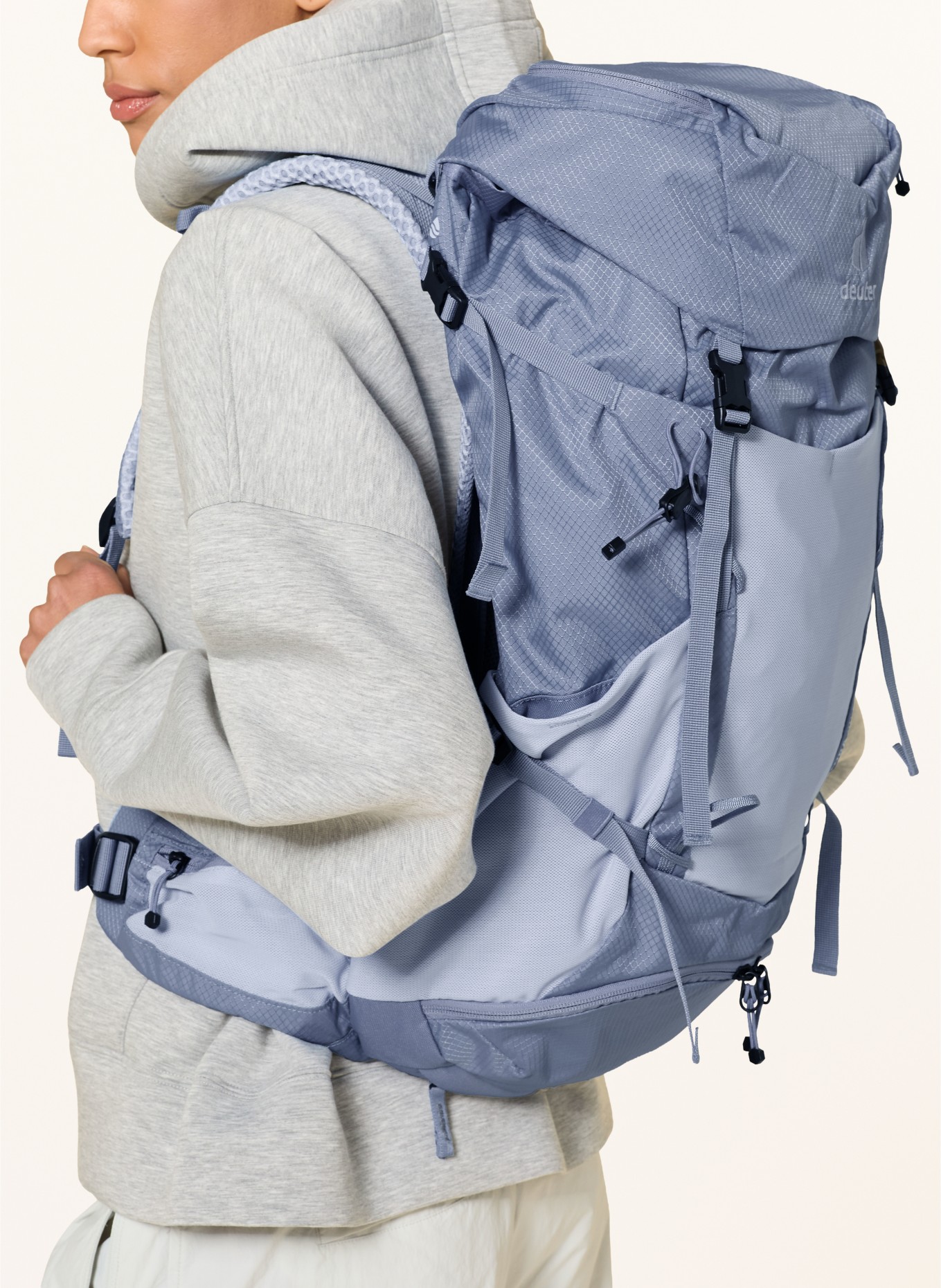 deuter Batoh FUTURA 30 SL: MODRÁ / TMAVĚ MODRÁ