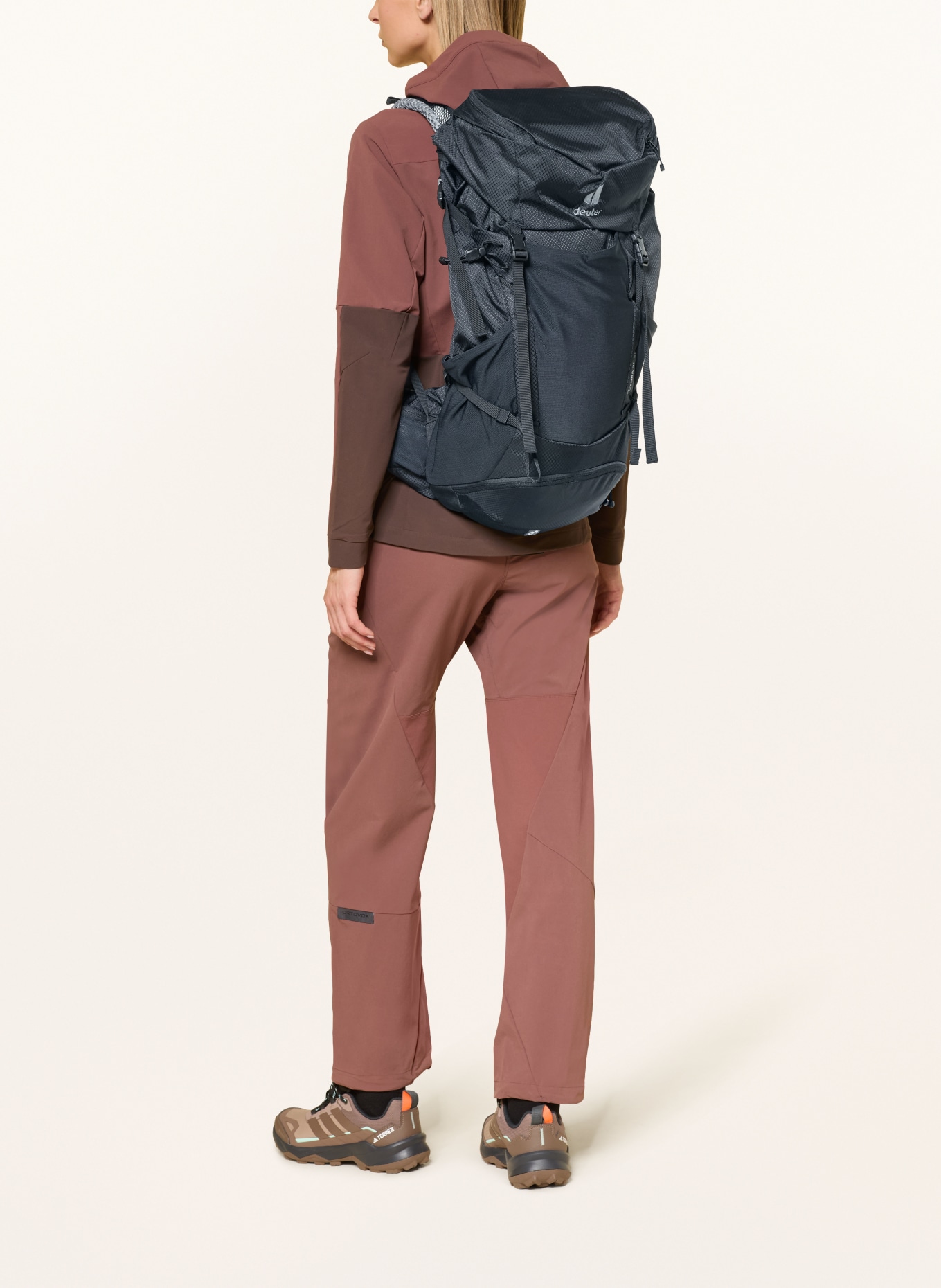 deuter Batoh FUTURA 30SL: ČERNÁ