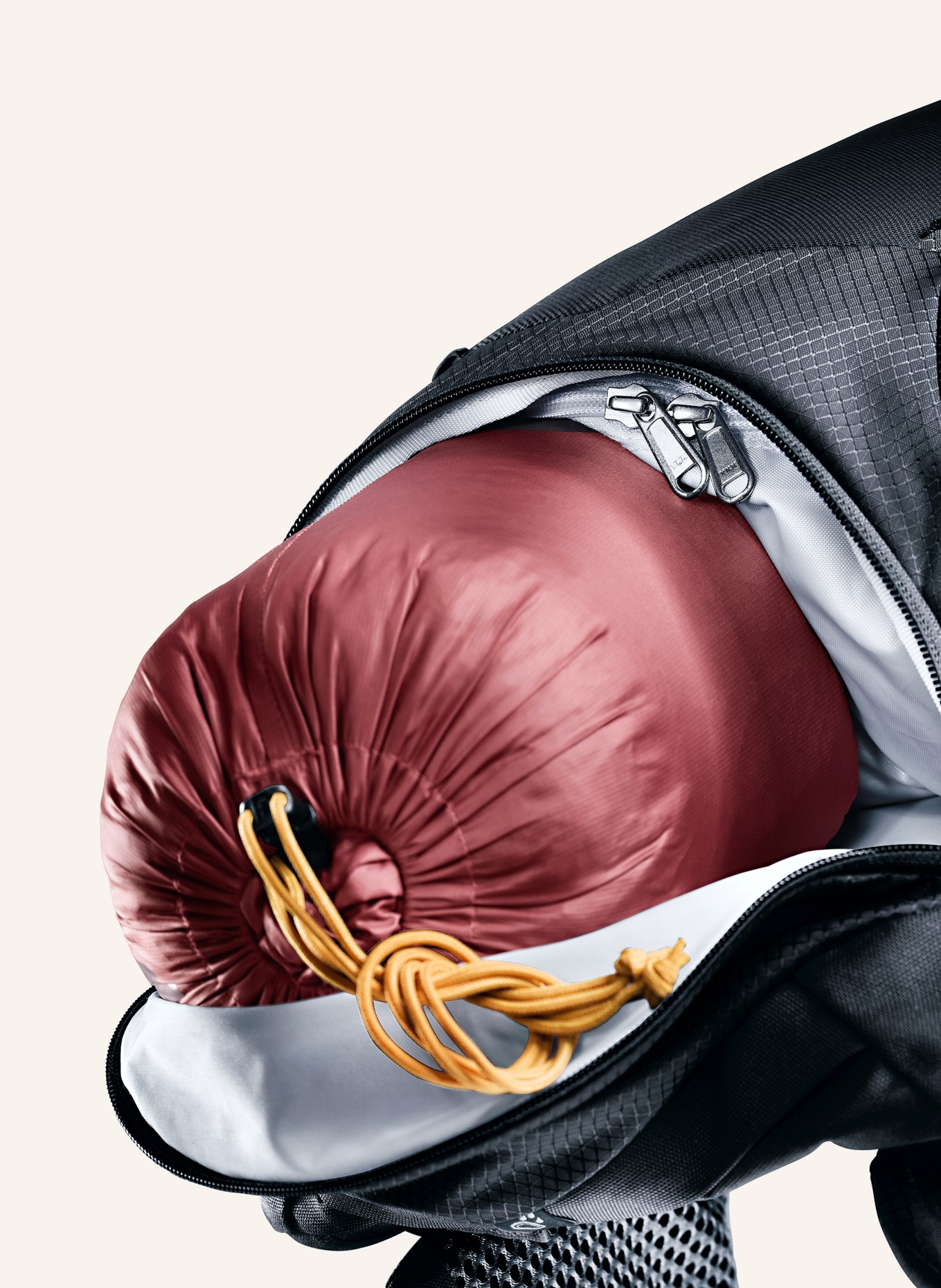 deuter Rugzak FUTURA PRO 32: ZWART