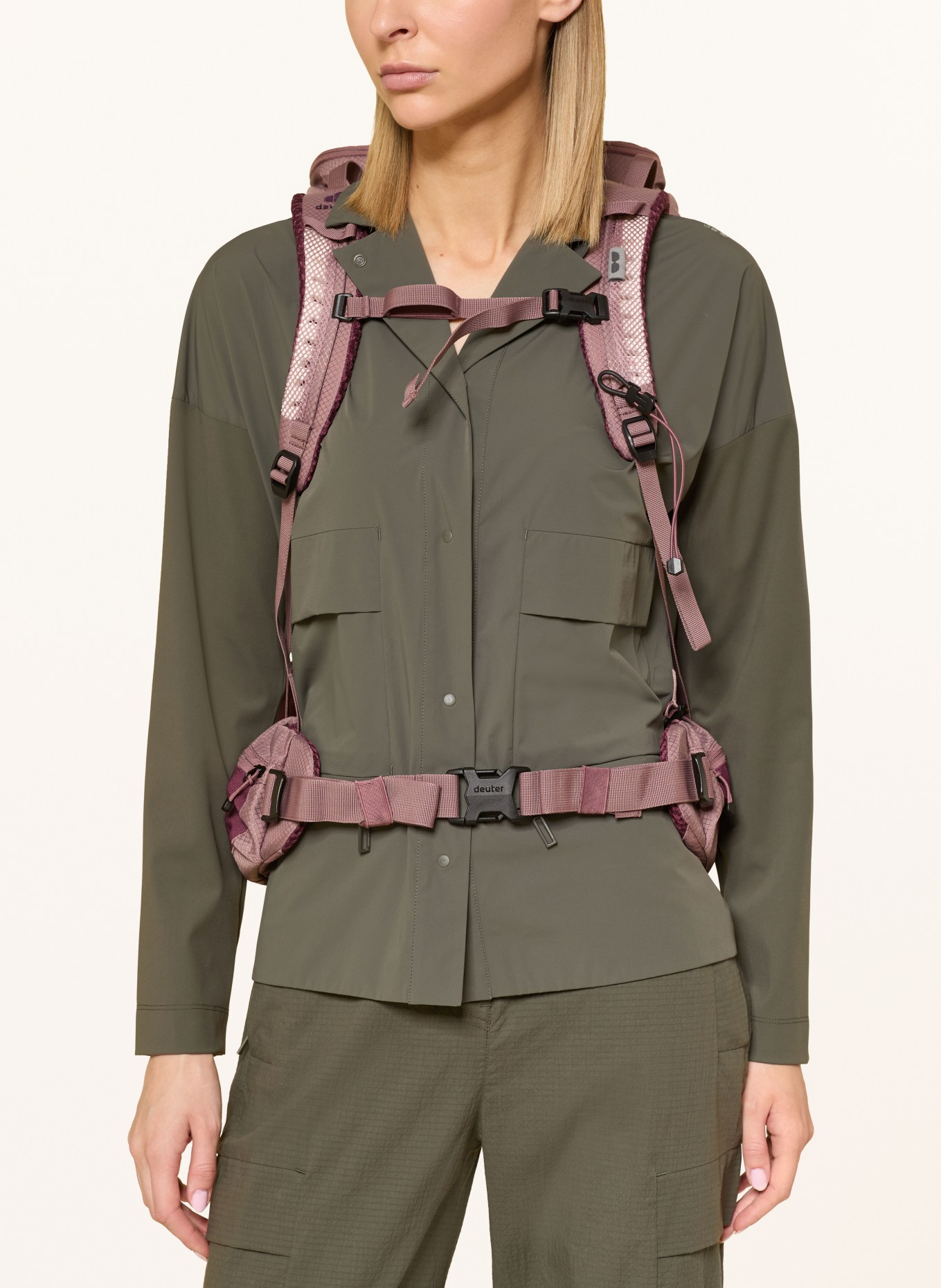 deuter Batoh FUTURA PRO 30 SL: STARORŮŽOVÁ / SVĚTLE FIALOVÁ