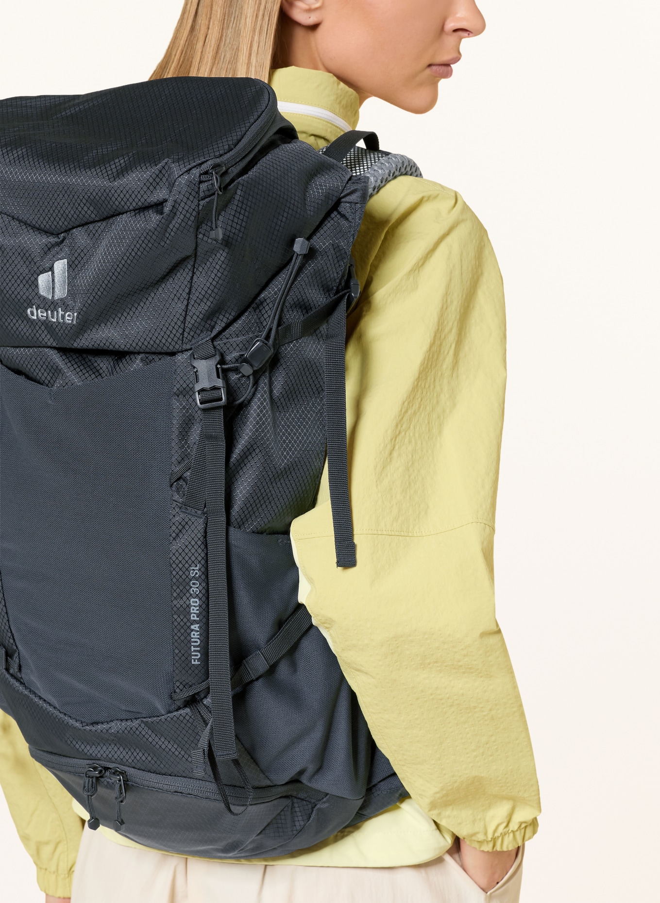 deuter Batoh FUTURA PRO 30 SL: ČERNÁ