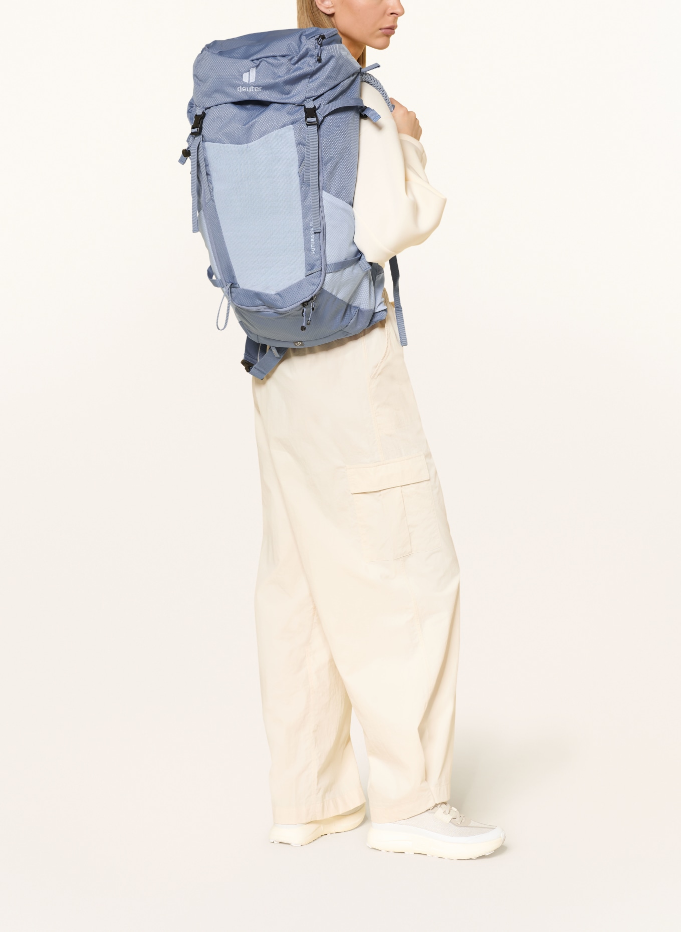 deuter Batoh FUTURA 24 SL: MODRÁ / TMAVĚ MODRÁ