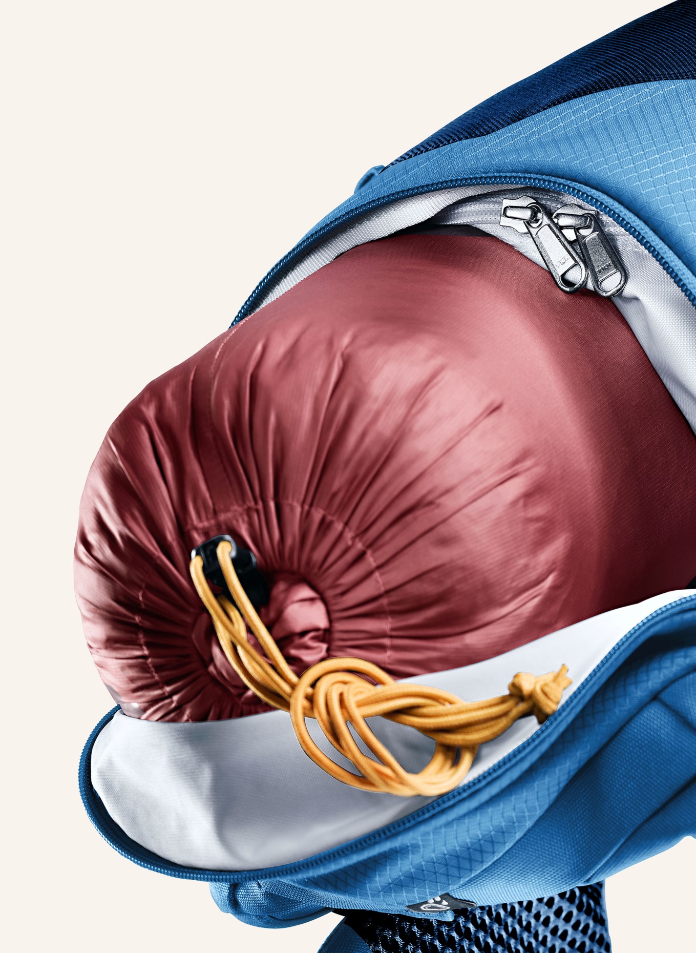 deuter FUTURA PRO 32 Backpack: BLUE / DARK BLUE