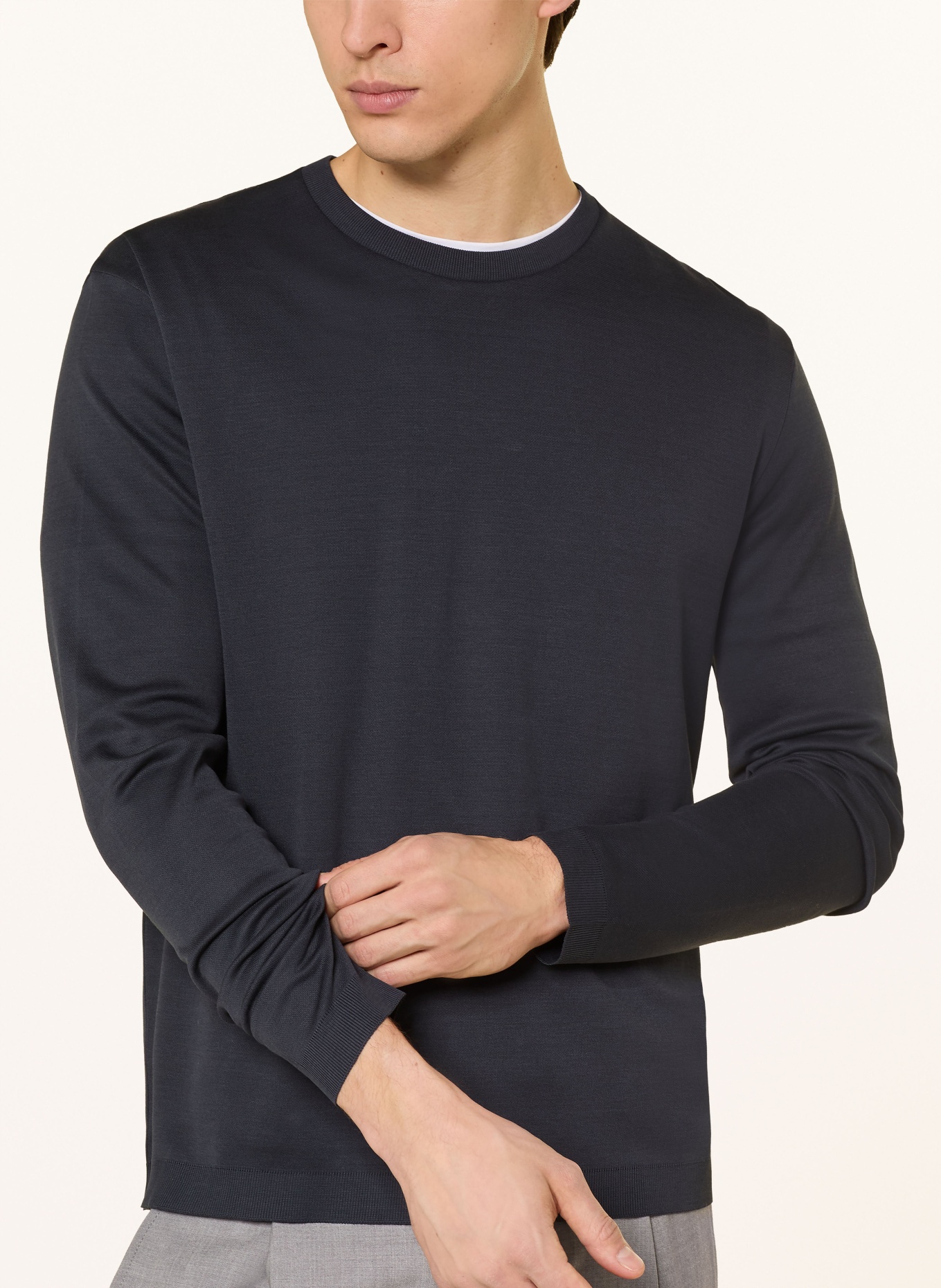 HERNO svetr: TMAVĚ MODRÁ