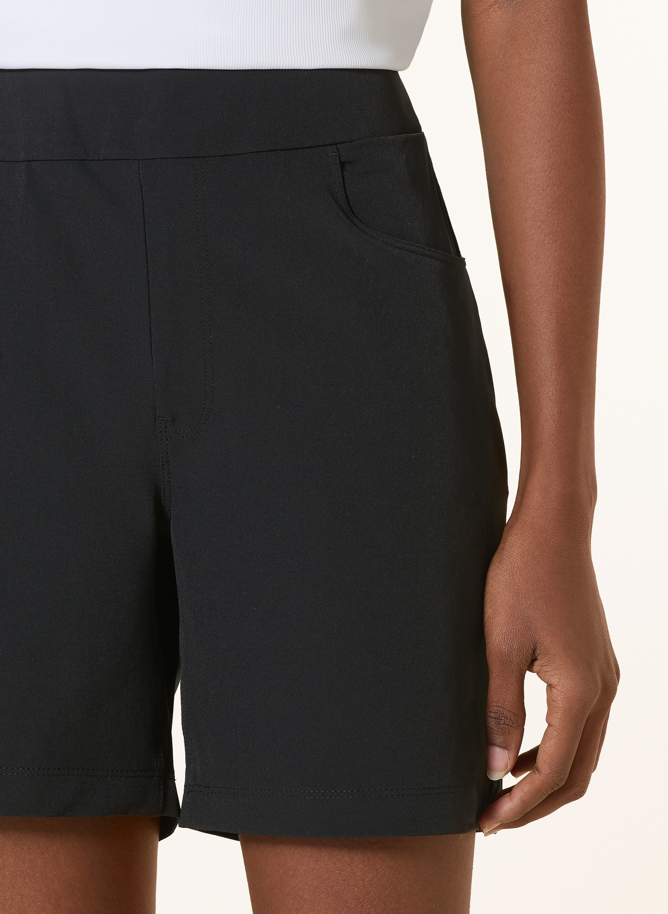 RÖHNISCH Golf shorts: BLACK