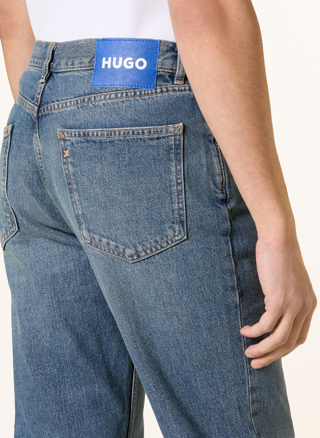 HUGO JONAH Straight-Fit Jeans: 435 BRIGHT BLUE