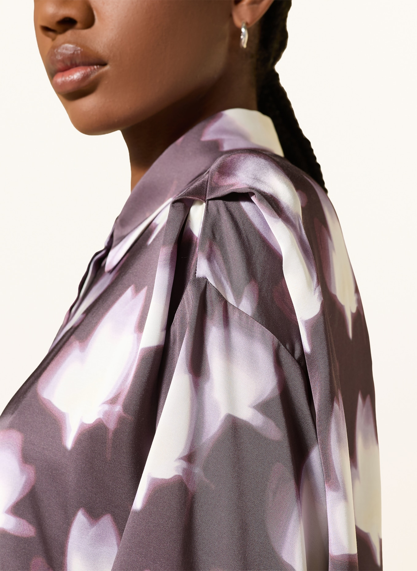 BOSS Košile BIMINA se 3/4 rukávy ze saténu: FIALOVÁ / TMAVĚ HNĚDÁ / REŽNÁ