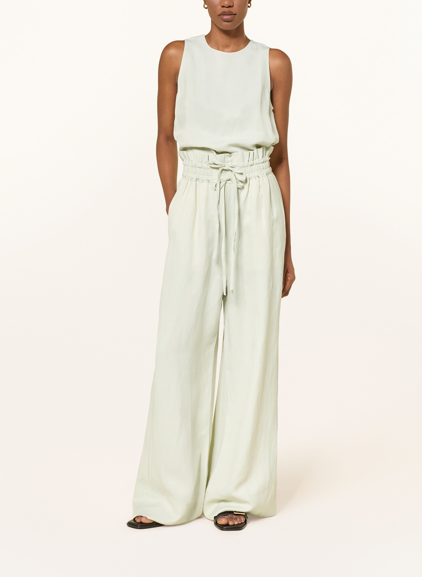 BOSS TACOLA paperbag pants in satin: LIGHT GREEN