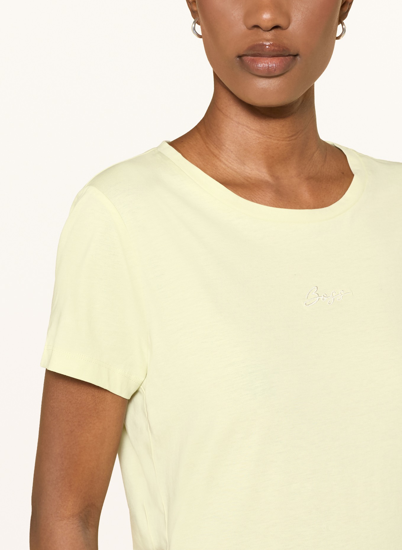 BOSS Tričko ELOVE: TMAVĚ ŽLUTÁ