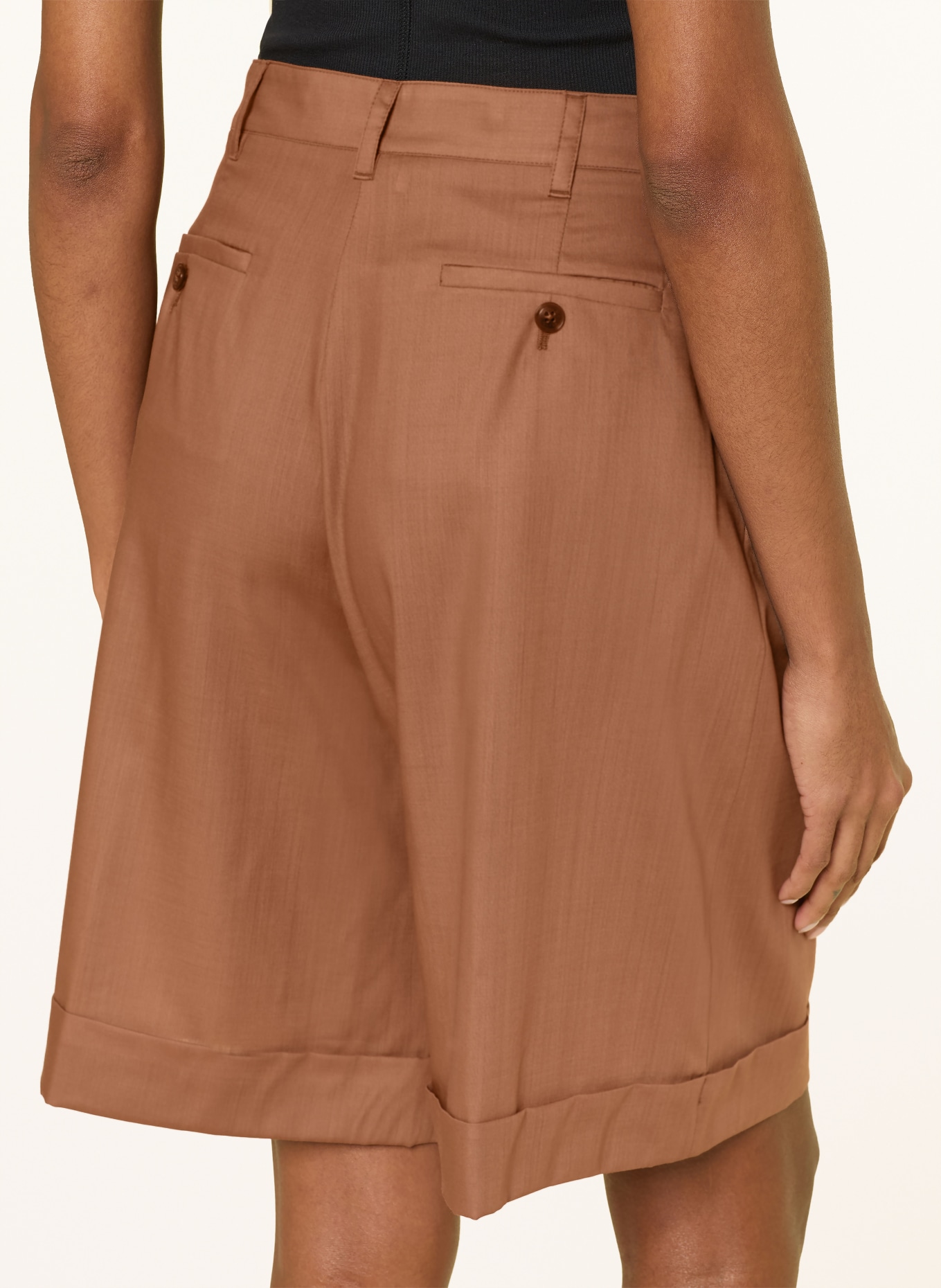HERNO Shorts: BROWN