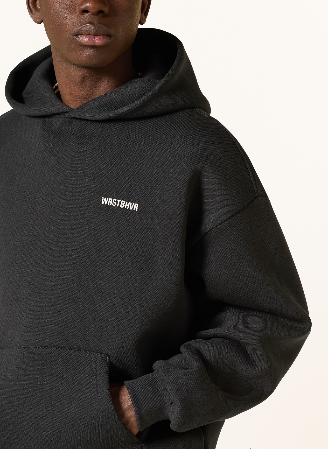 WRSTBHVR Hoodie HAKO: SCHWARZ