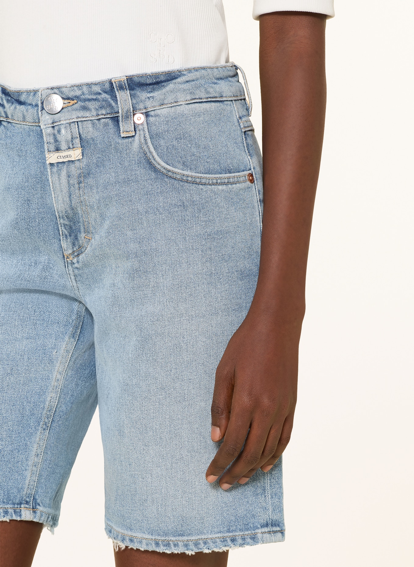 CLOSED Jeansshorts JINNIE: MBL MID BLUE