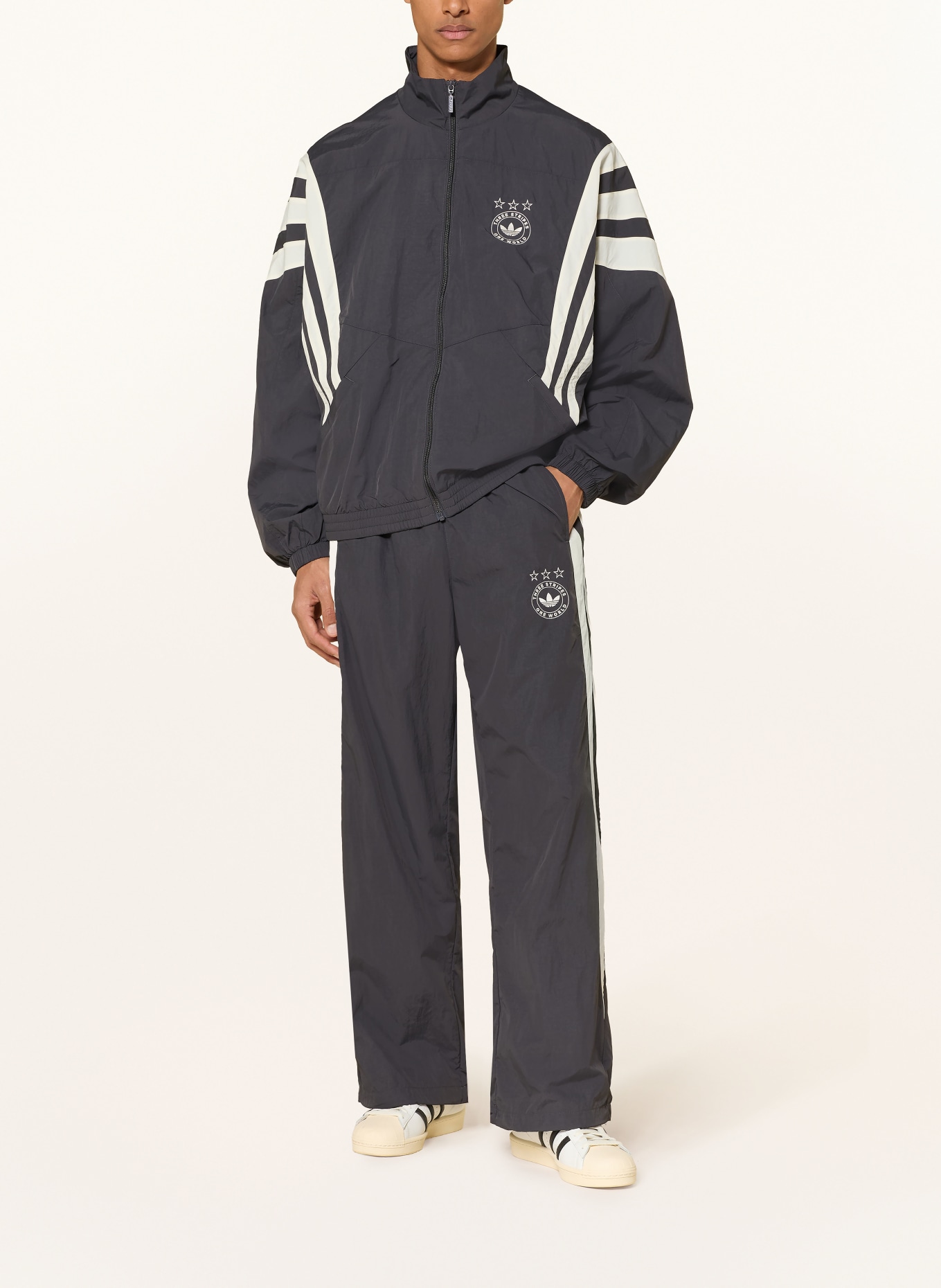adidas Originals ORIGINALS SANTIAGO Track Pants: DARK GRAY / CREAM