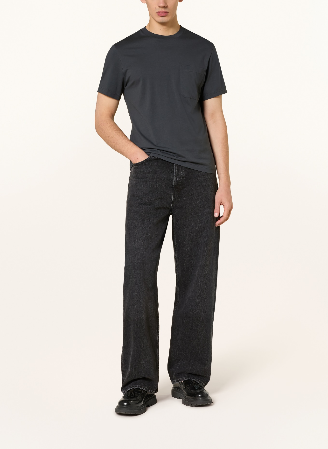 FRAME T-shirt: BLACK