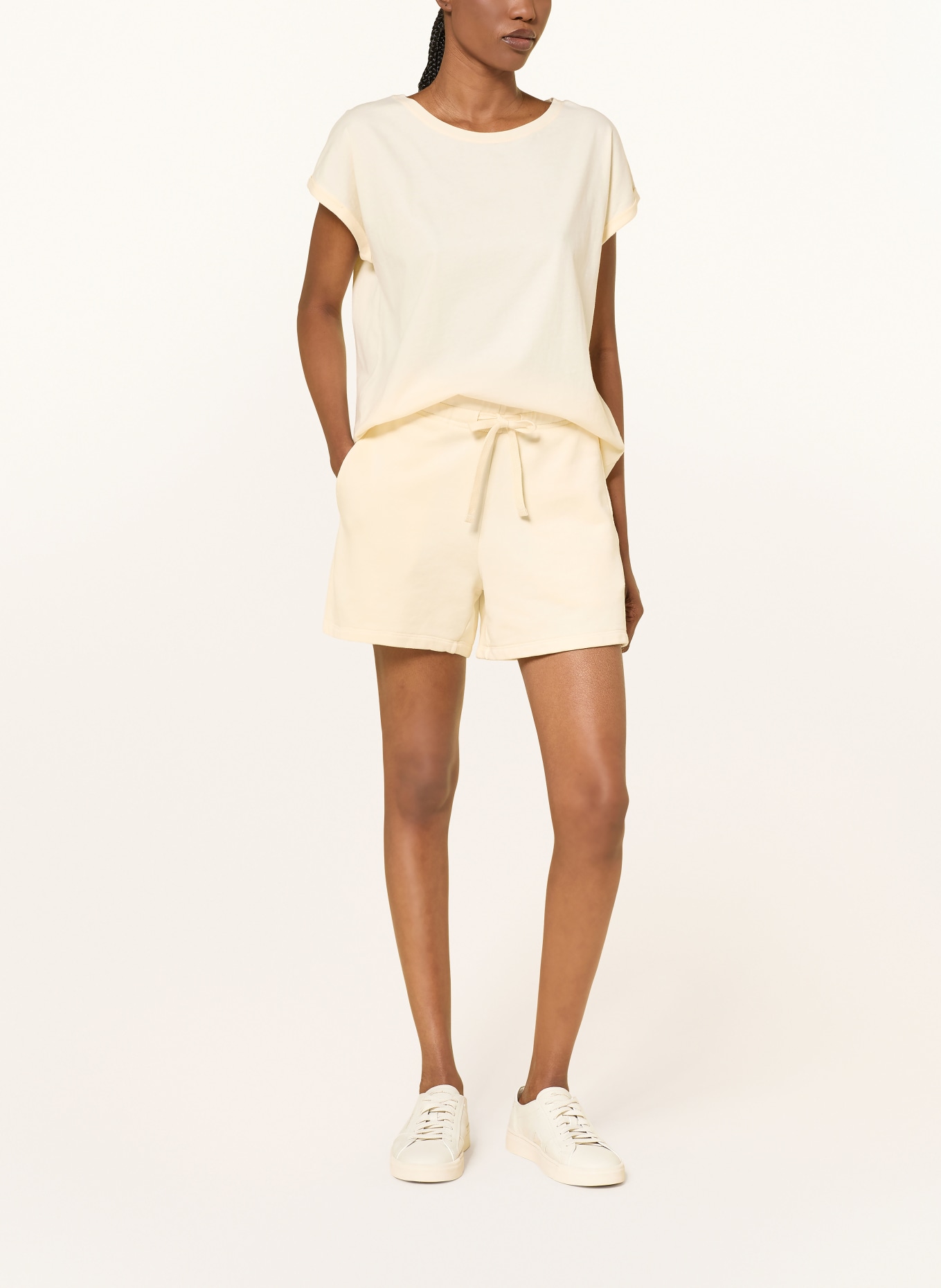 Juvia Sweatshorts MIRELLA: ECRU