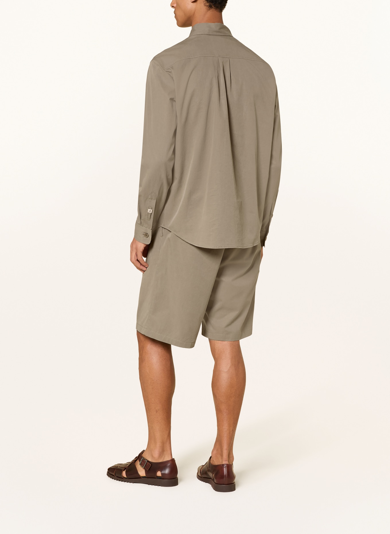 MYTHS Overjacket: TAUPE