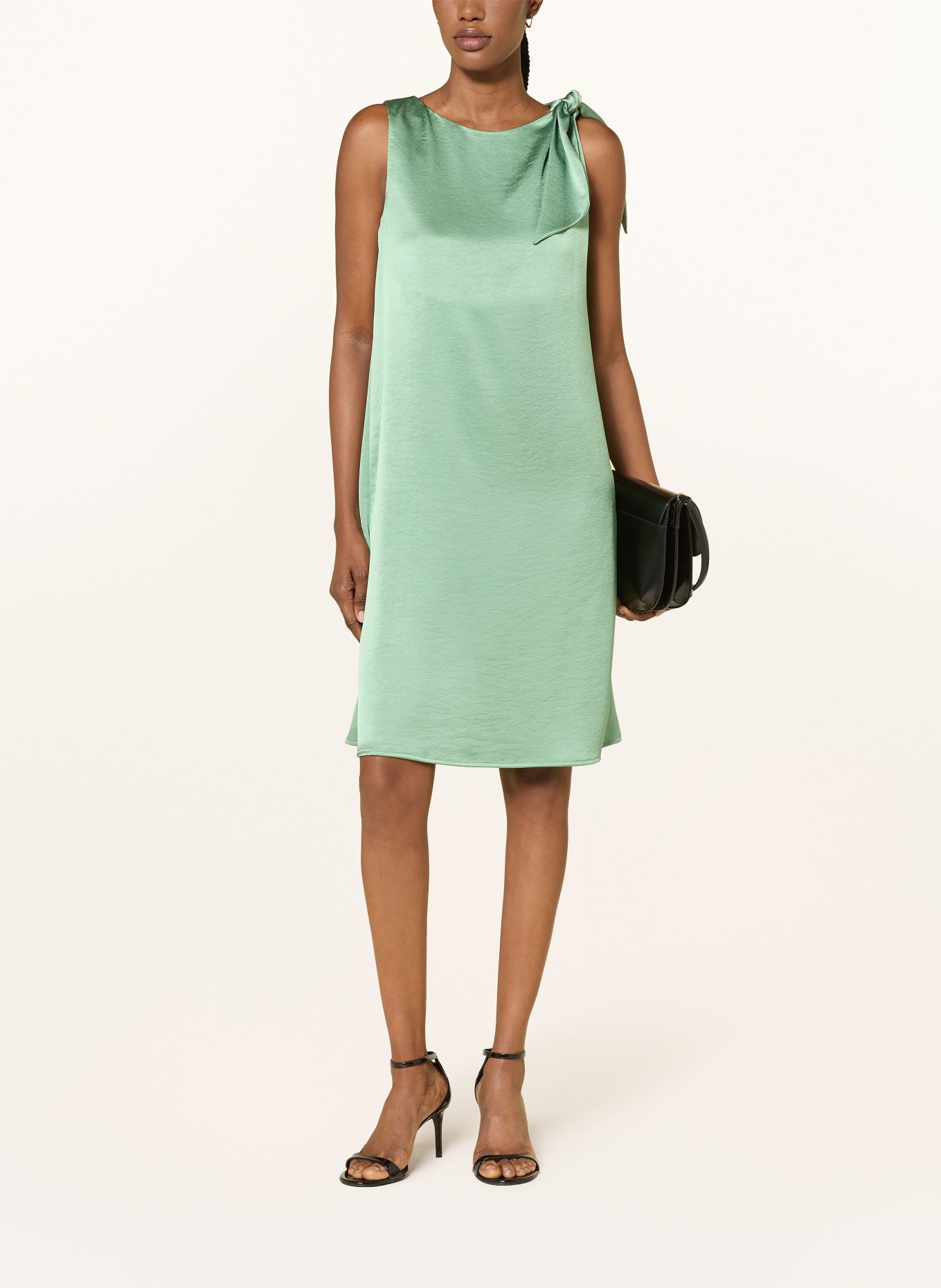 RIANI saténové šaty: ZELENÁ