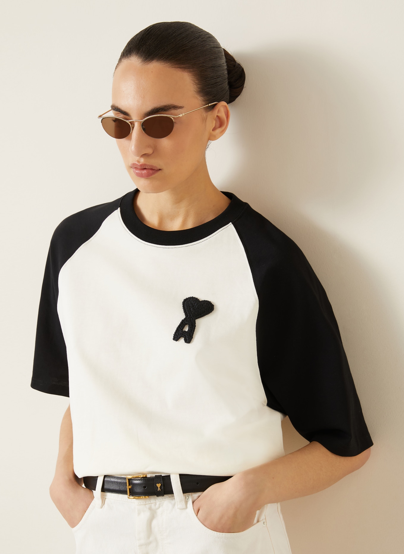 AMI PARIS T-shirt: WIT / ZWART