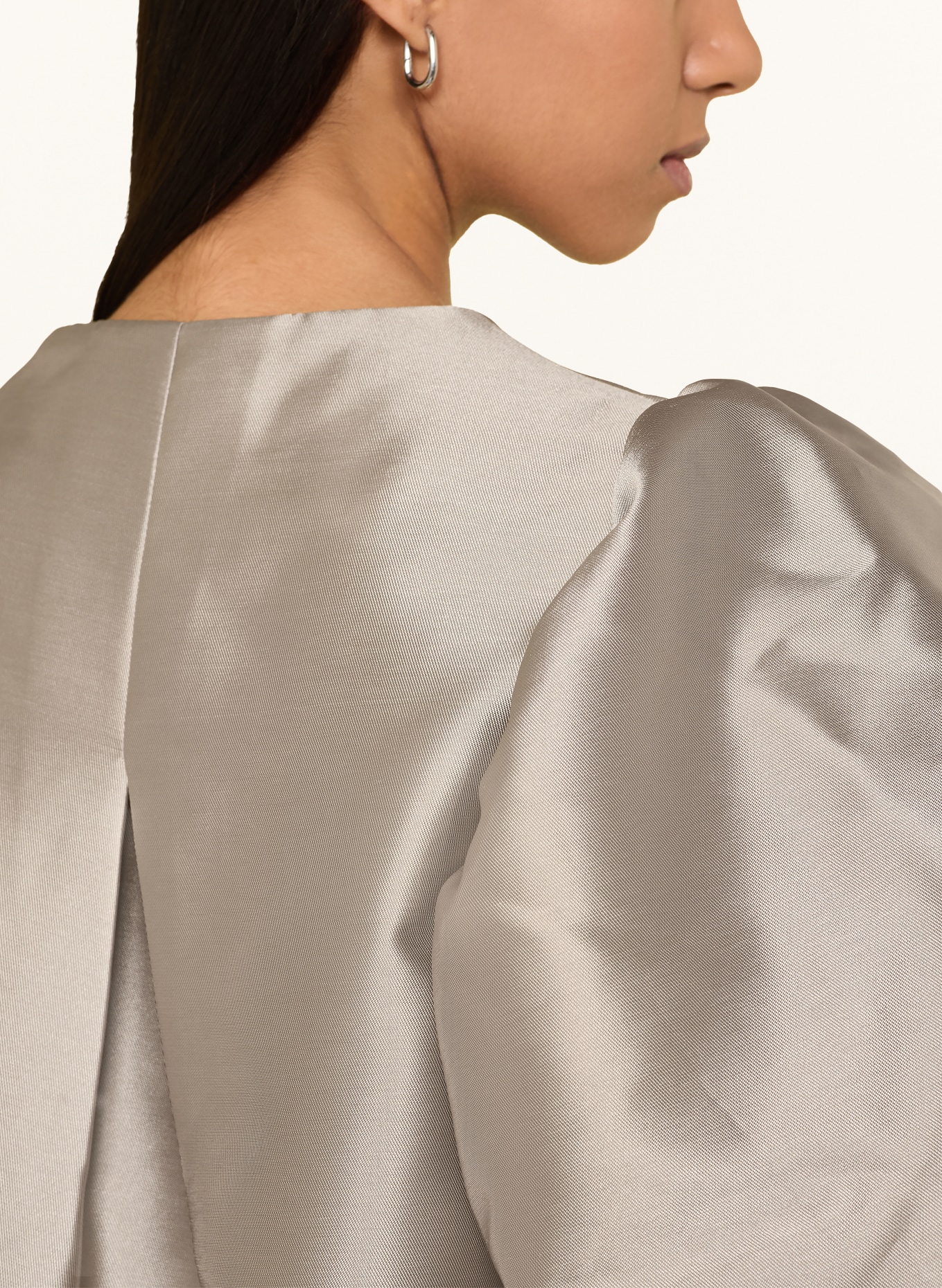 MALINA Blusenshirt CLEO aus Satin: TAUPE