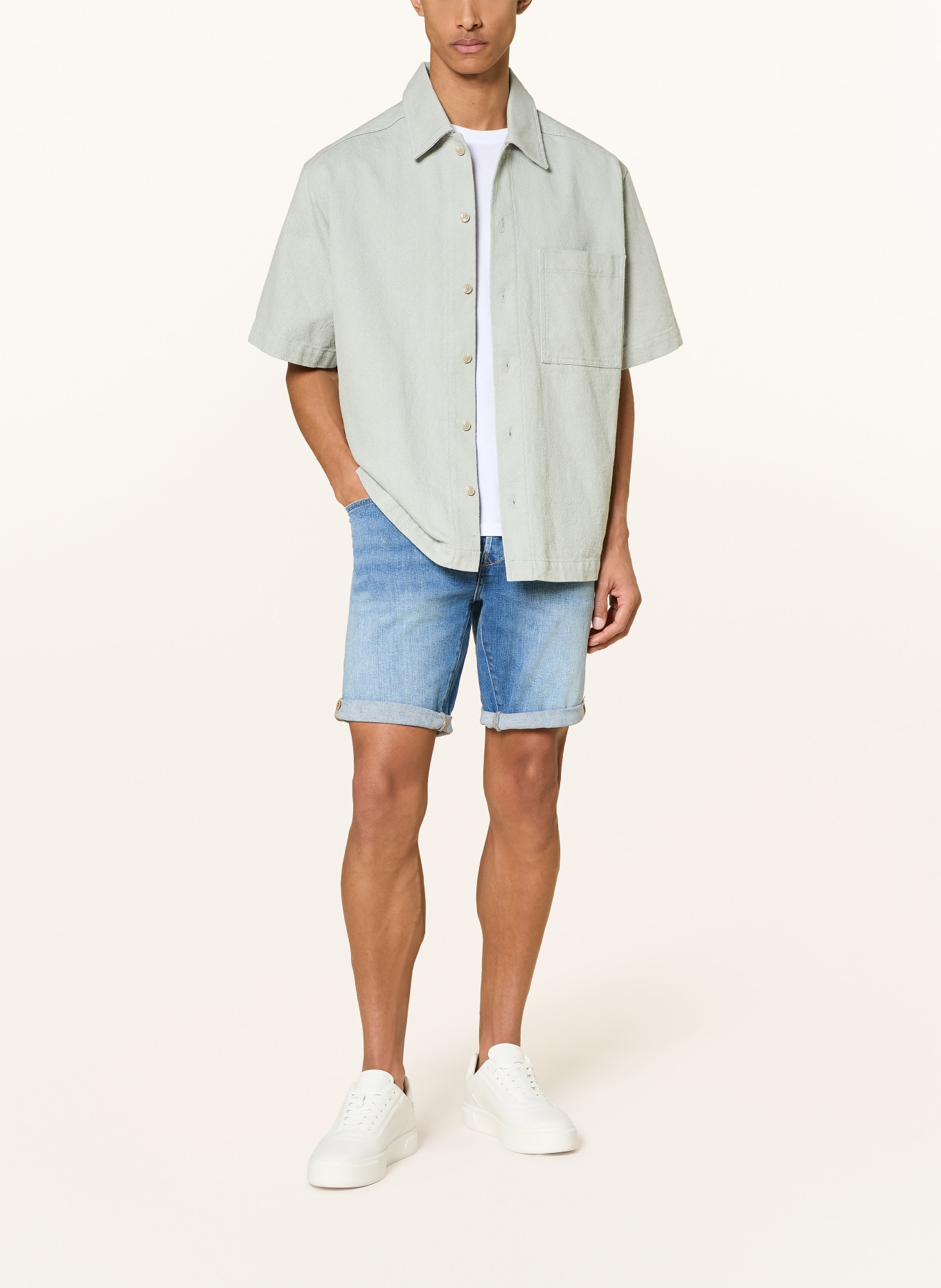 REPLAY Jeansshorts: 009 MEDIUM BLUE