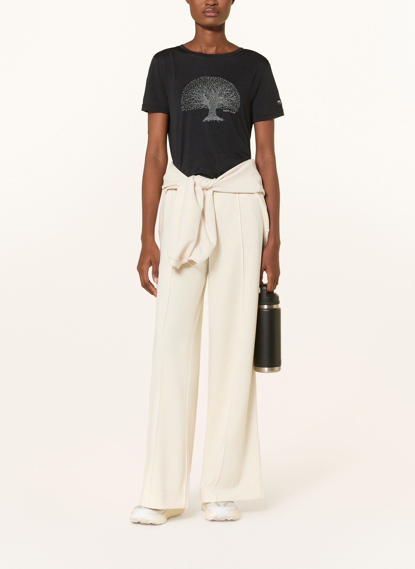 super.natural Tričko TREE OF KNOWLEDGE s merino vlnou: ČERNÁ