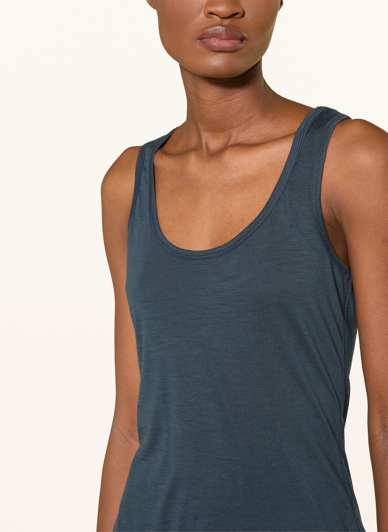 super.natural Tanktop SIERRA 140 met merinowol: DONKERBLAUW