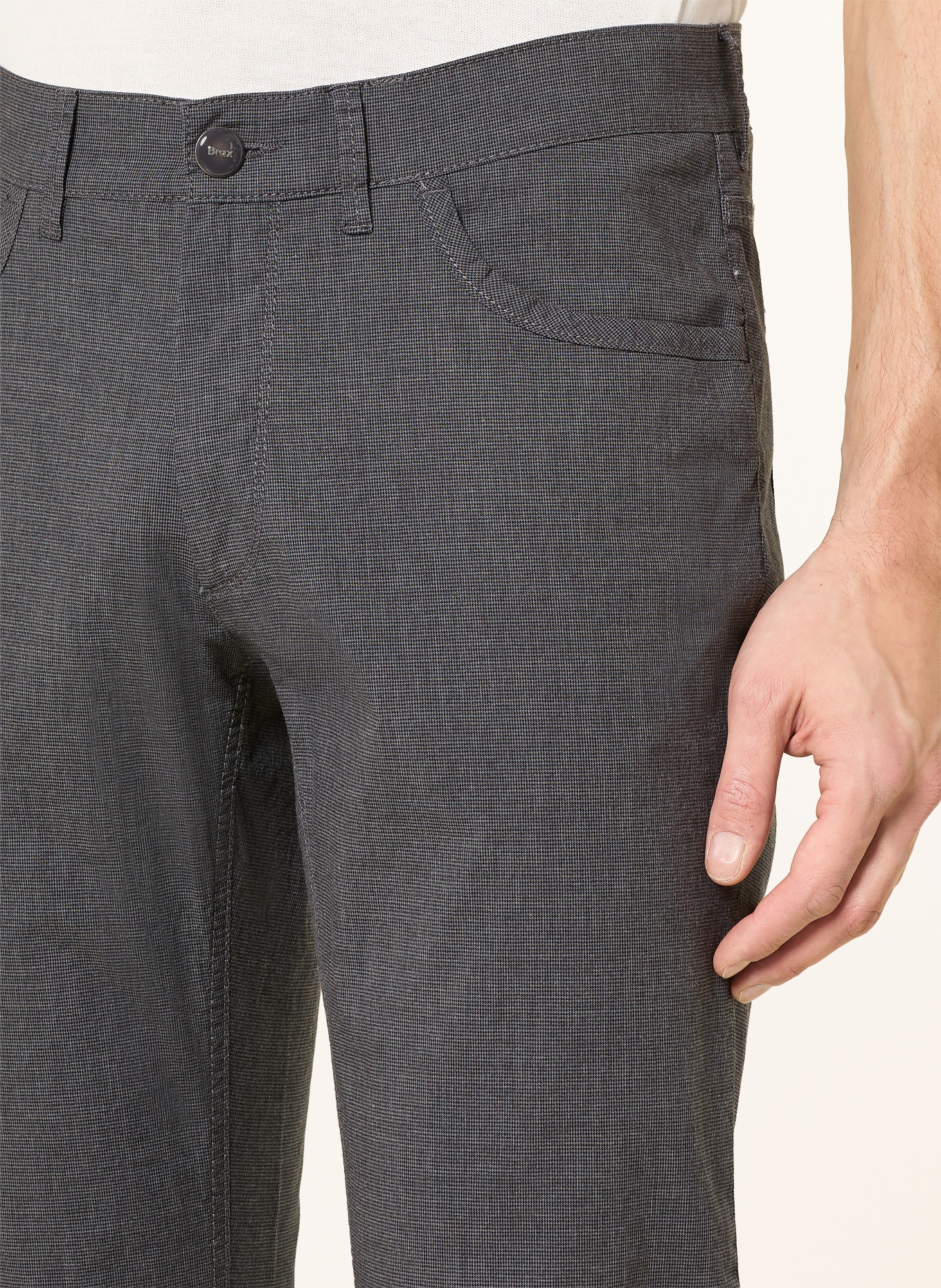 BRAX Chino CHUCK DX Modern Fit: DONKERGRIJS