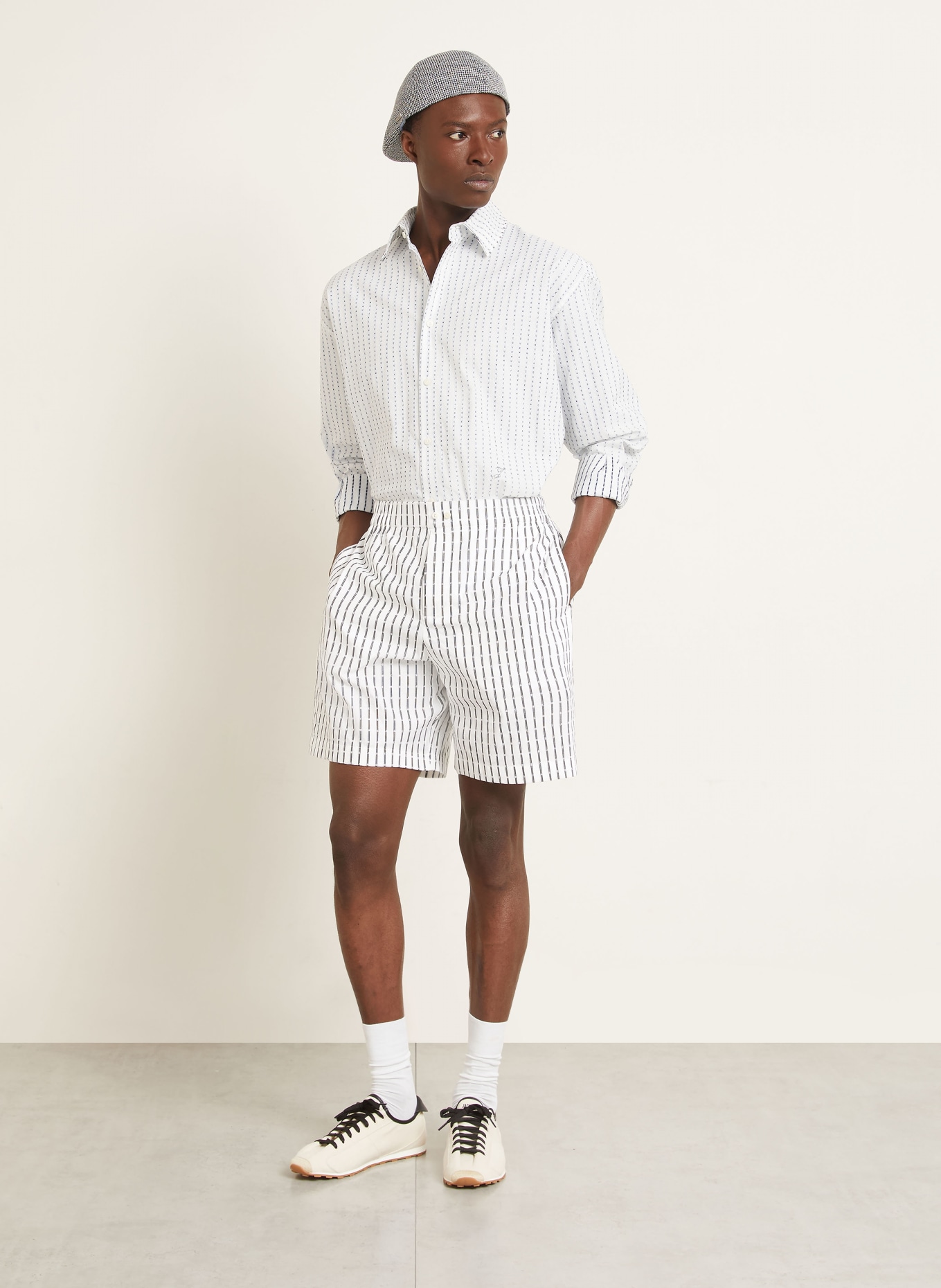 JACQUEMUS Shorts LE SHORT CALECON: WEISS / SCHWARZ