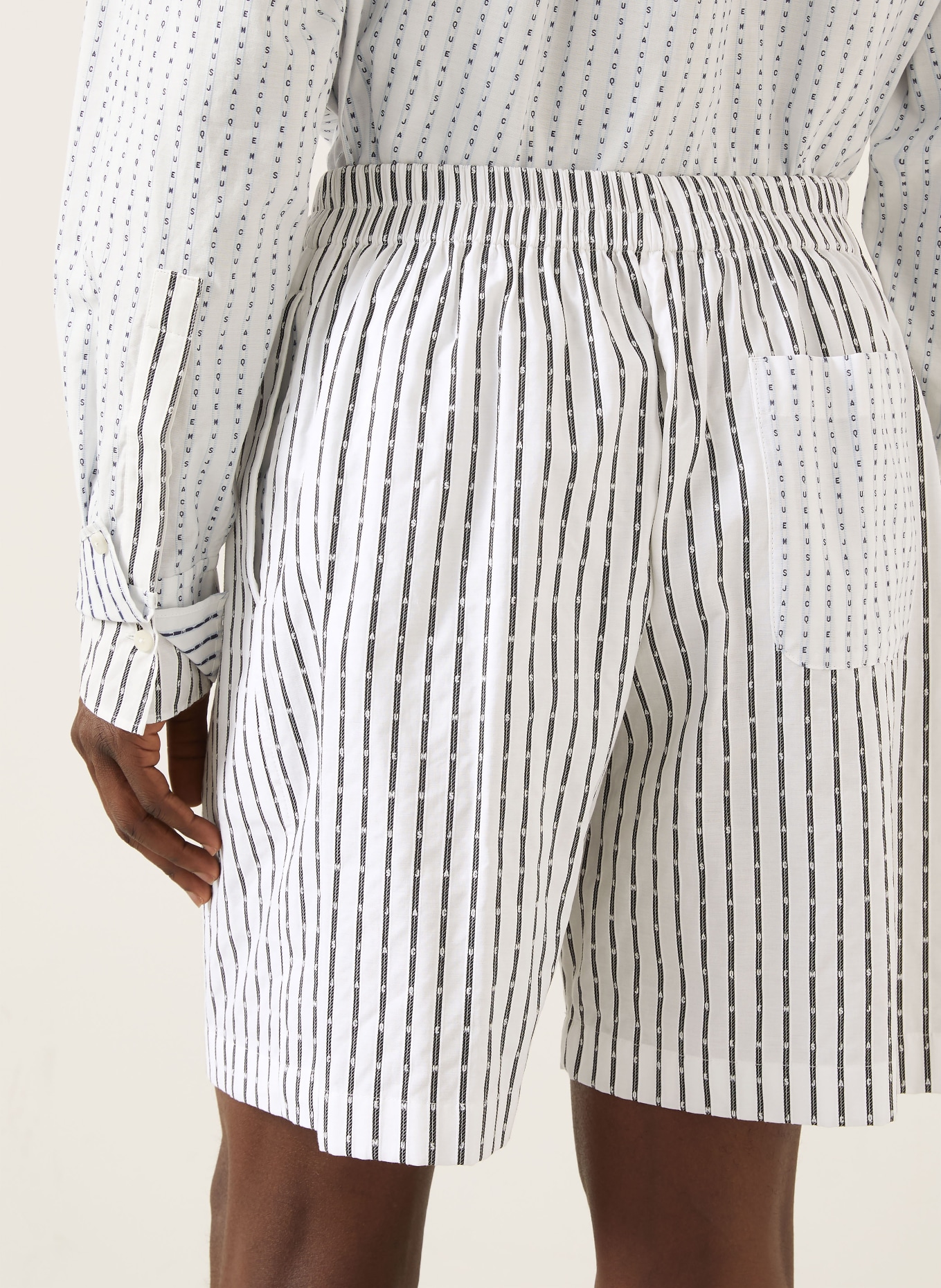 JACQUEMUS Shorts LE SHORT CALECON: WEISS / SCHWARZ