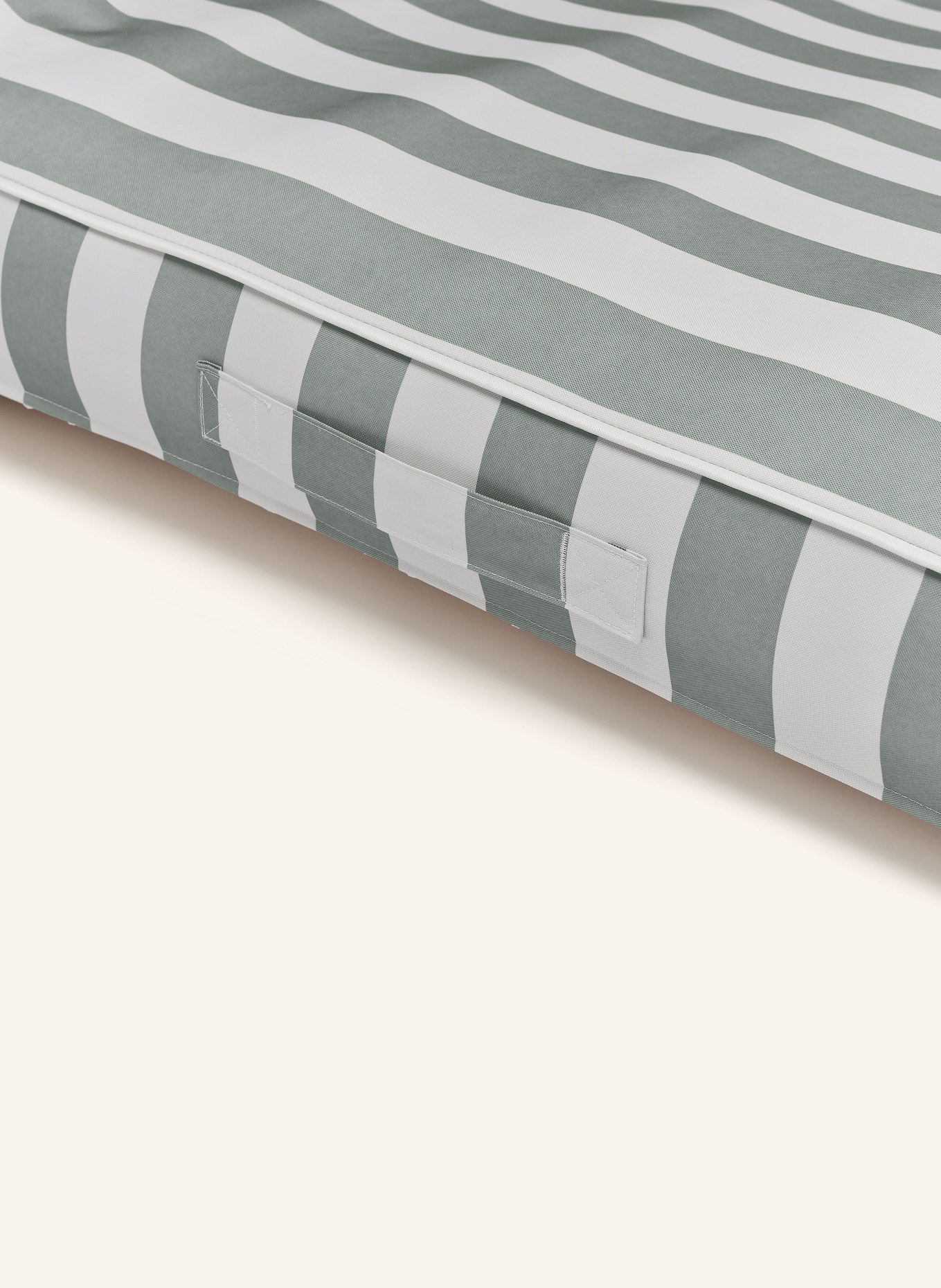 SUNNYLIFE Luftmatratze LUXE DOUBLE: HELLGRÜN / WEISS