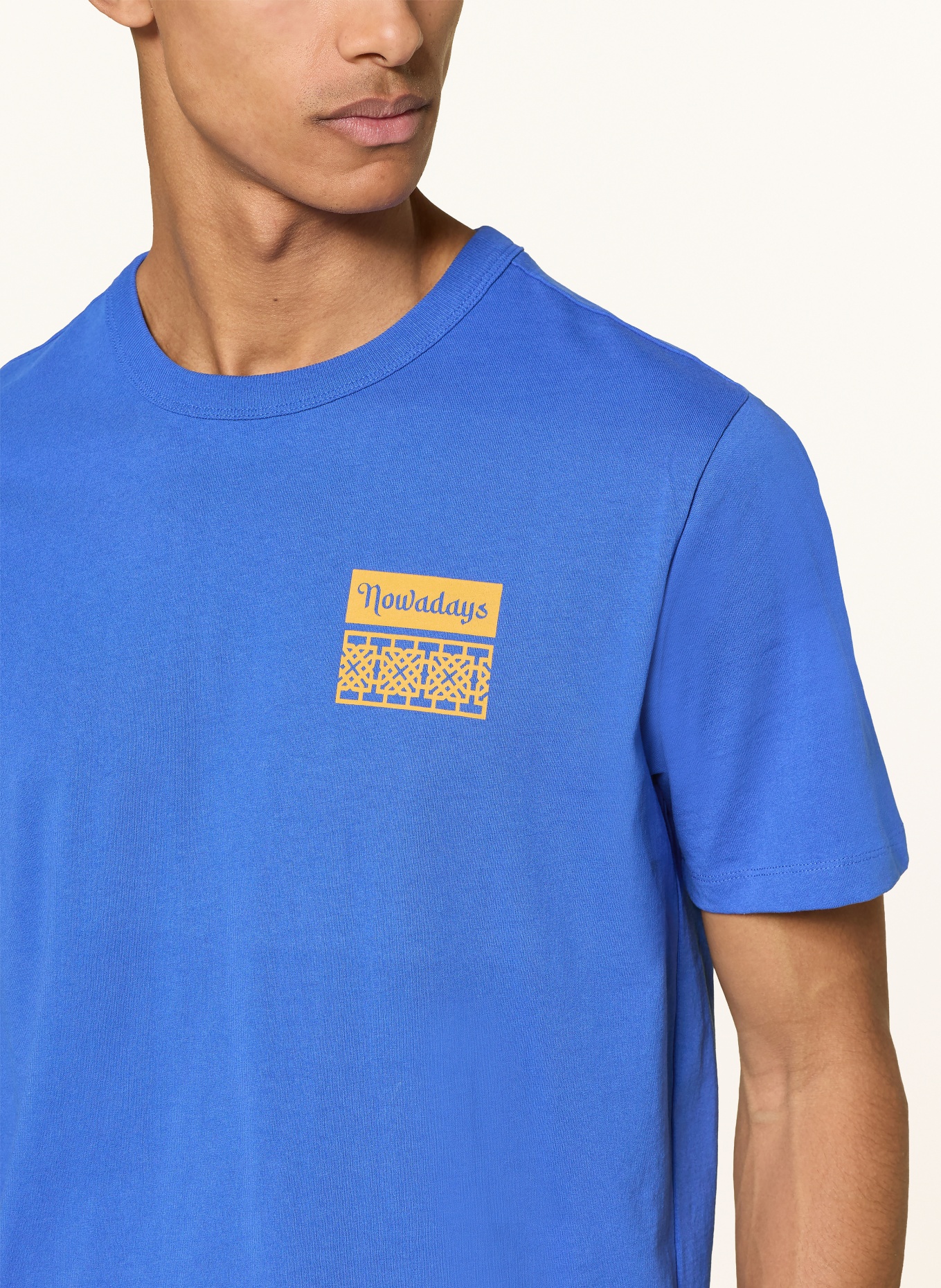 NOWADAYS T-Shirt: BLAU / COGNAC