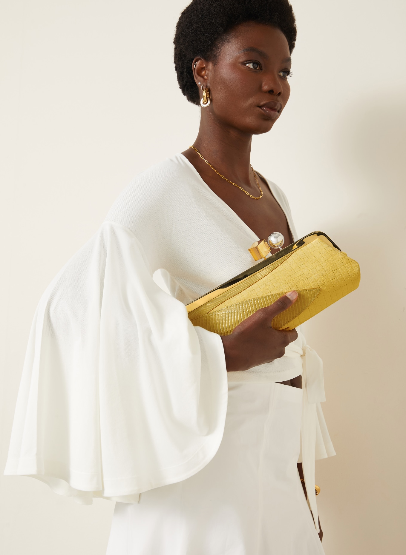JACQUEMUS Clutch LA POCHETTE SALON MAIS: GEEL / OLIJF