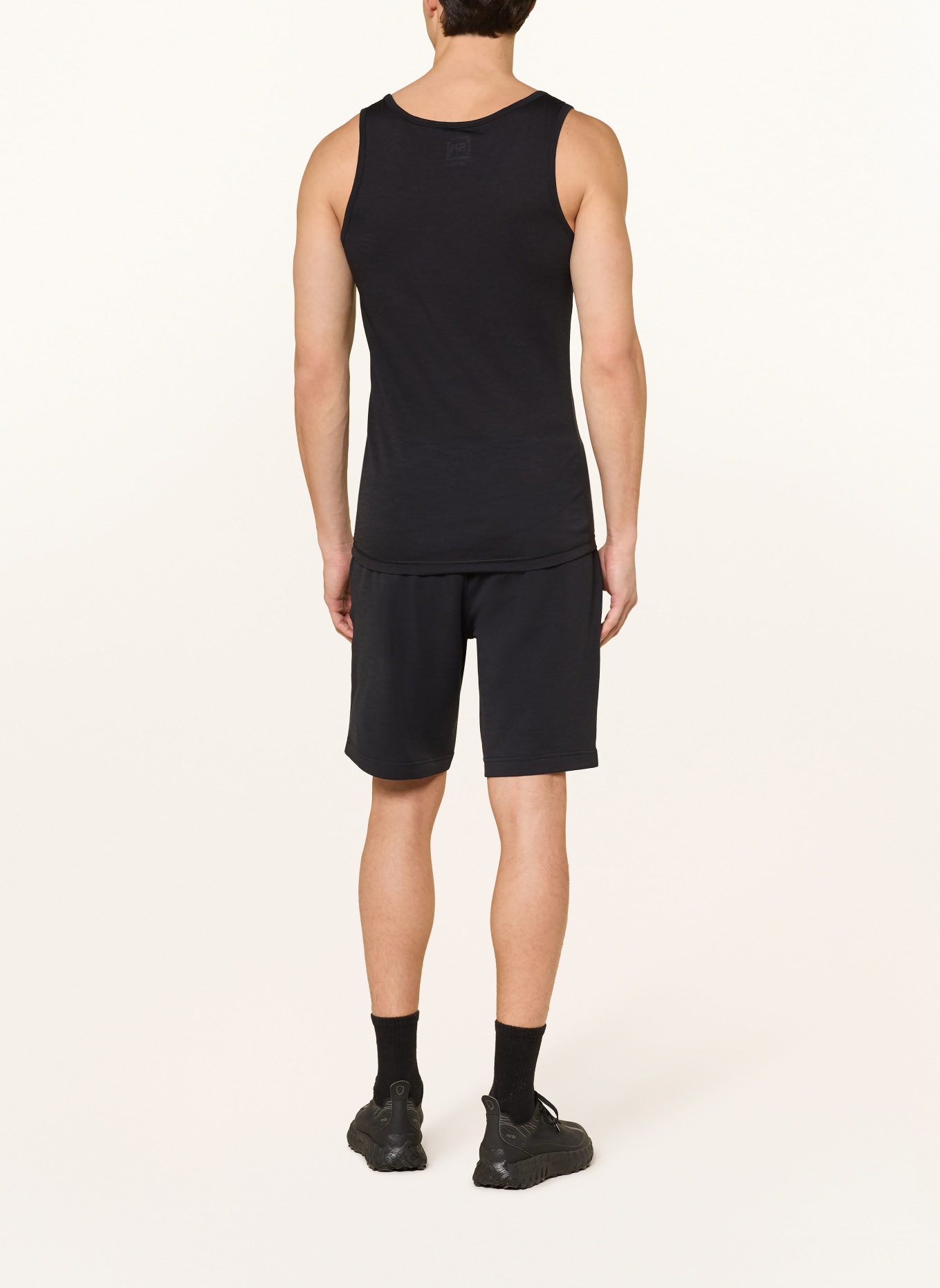 super.natural Top z bielizny funkcjonalnej SIERRA140 z wełną merynosową: CZARNY