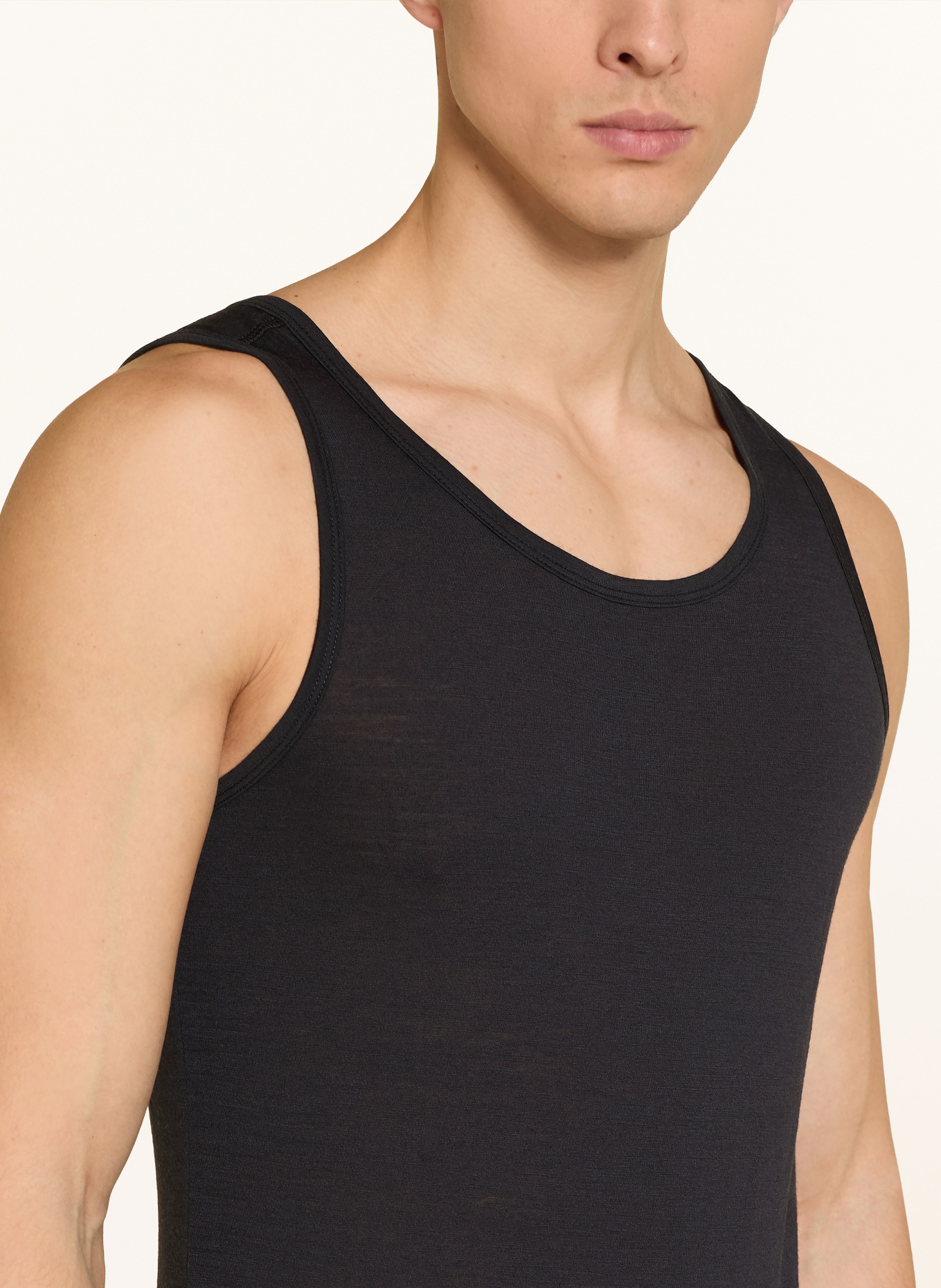 super.natural Top z bielizny funkcjonalnej SIERRA140 z wełną merynosową: CZARNY