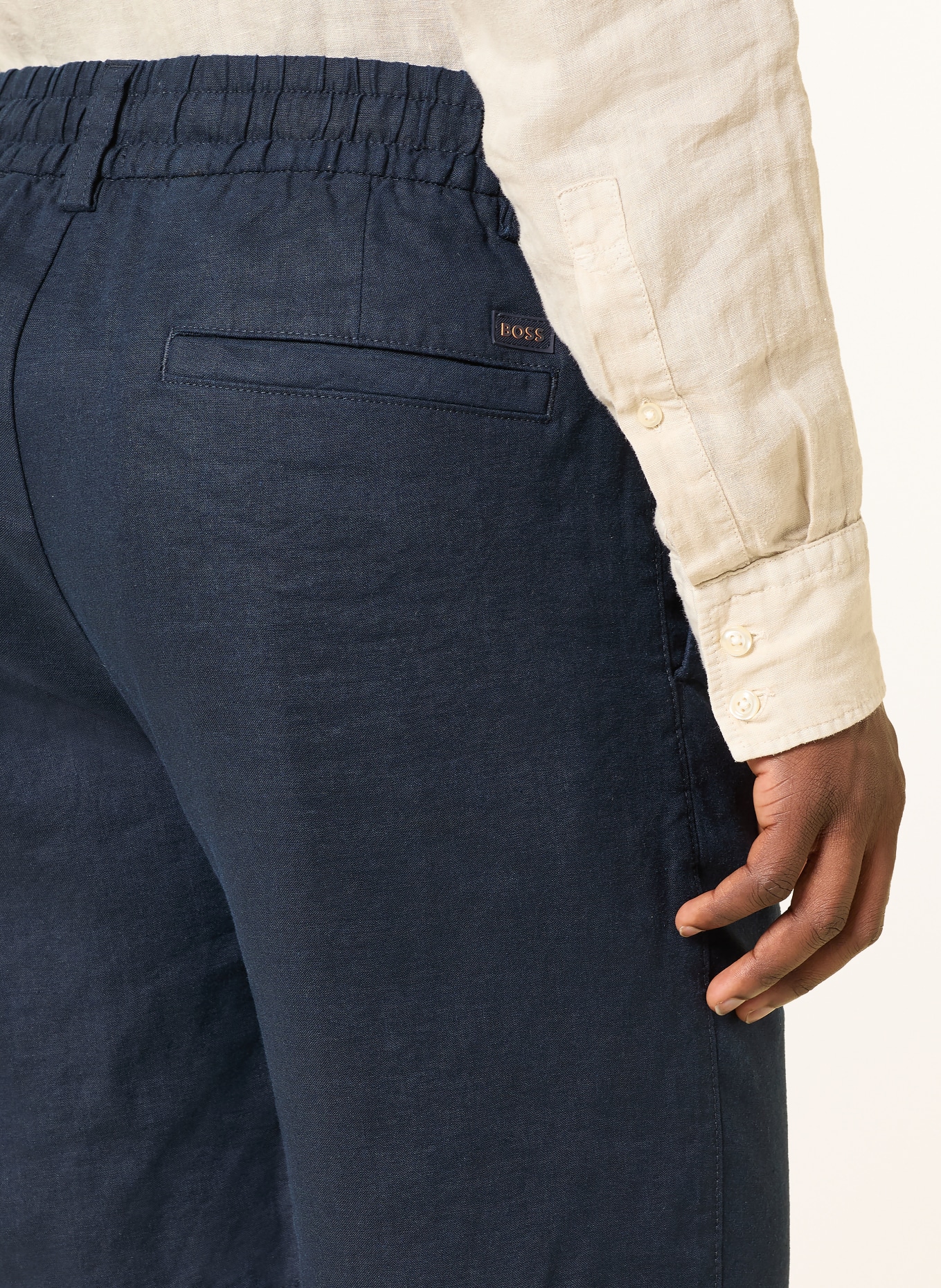 BOSS Chinoshorts CHINO Tapered Fit mit Leinen: DUNKELBLAU