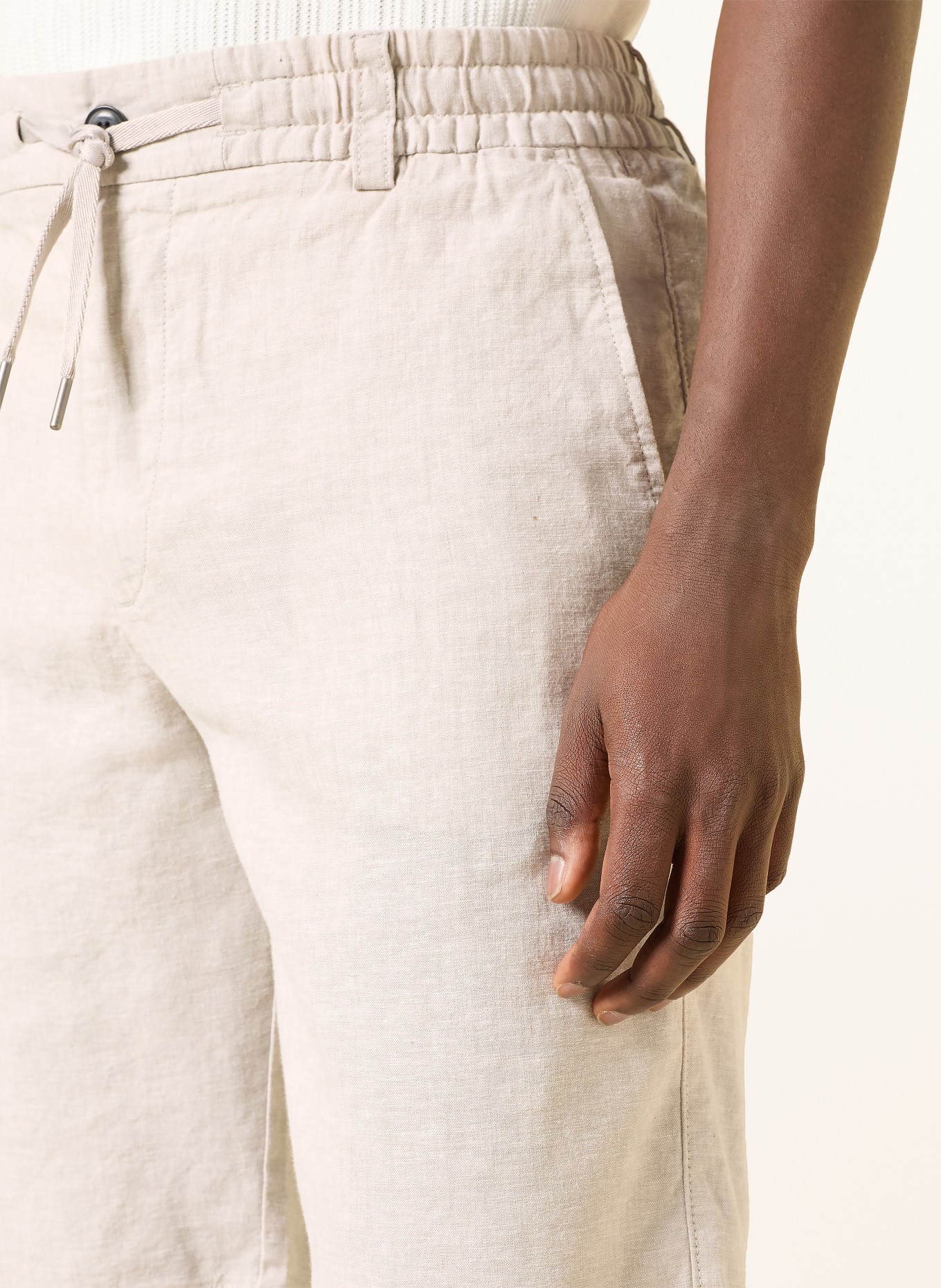 BOSS Chinoshorts CHINO Tapered Fit mit Leinen: BEIGE