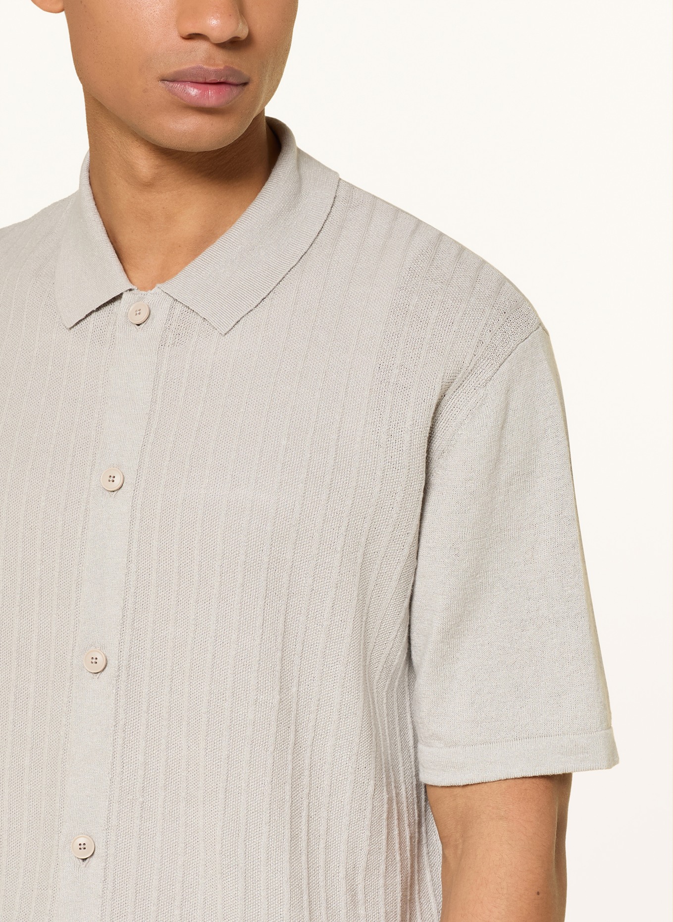 BOSS AMICINO Comfort Fit knit shirt with linen: LIGHT GRAY