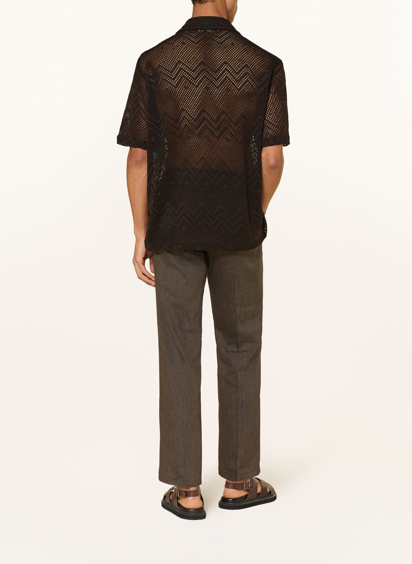 DRYKORN Pletená košile BIJAN Comfort Fit: TMAVĚ HNĚDÁ