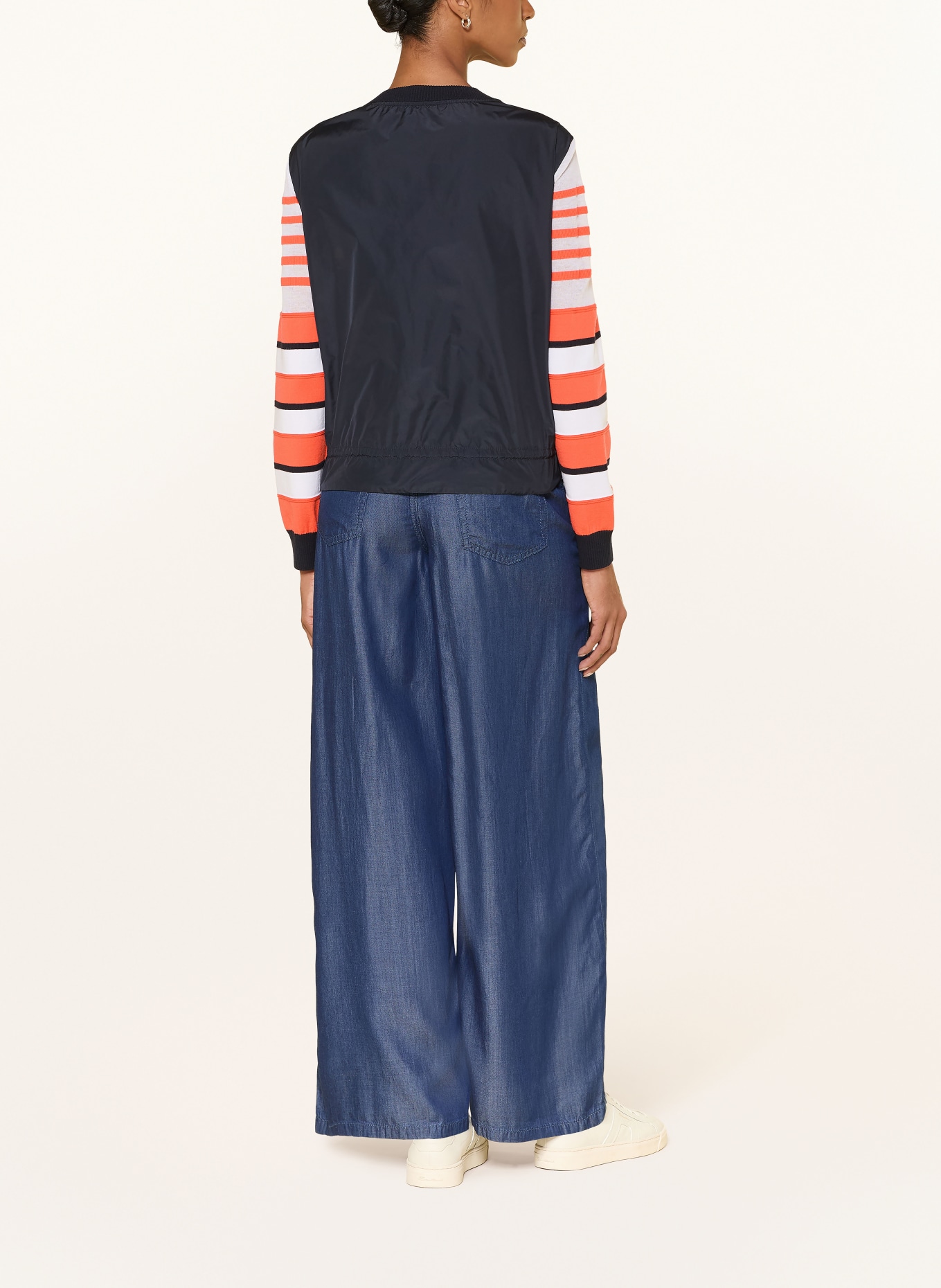 MARC CAIN Strickjacke im Materialmix: 223 bright tomato