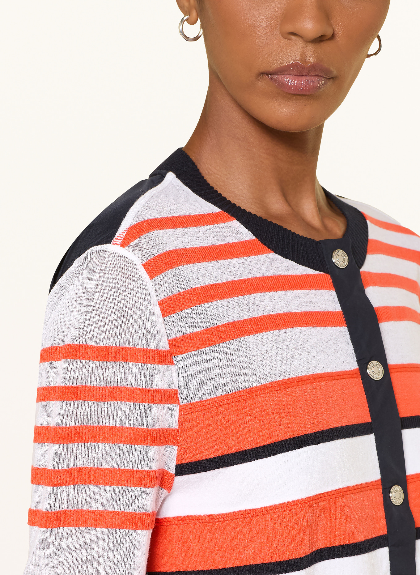 MARC CAIN Strickjacke im Materialmix: 223 bright tomato