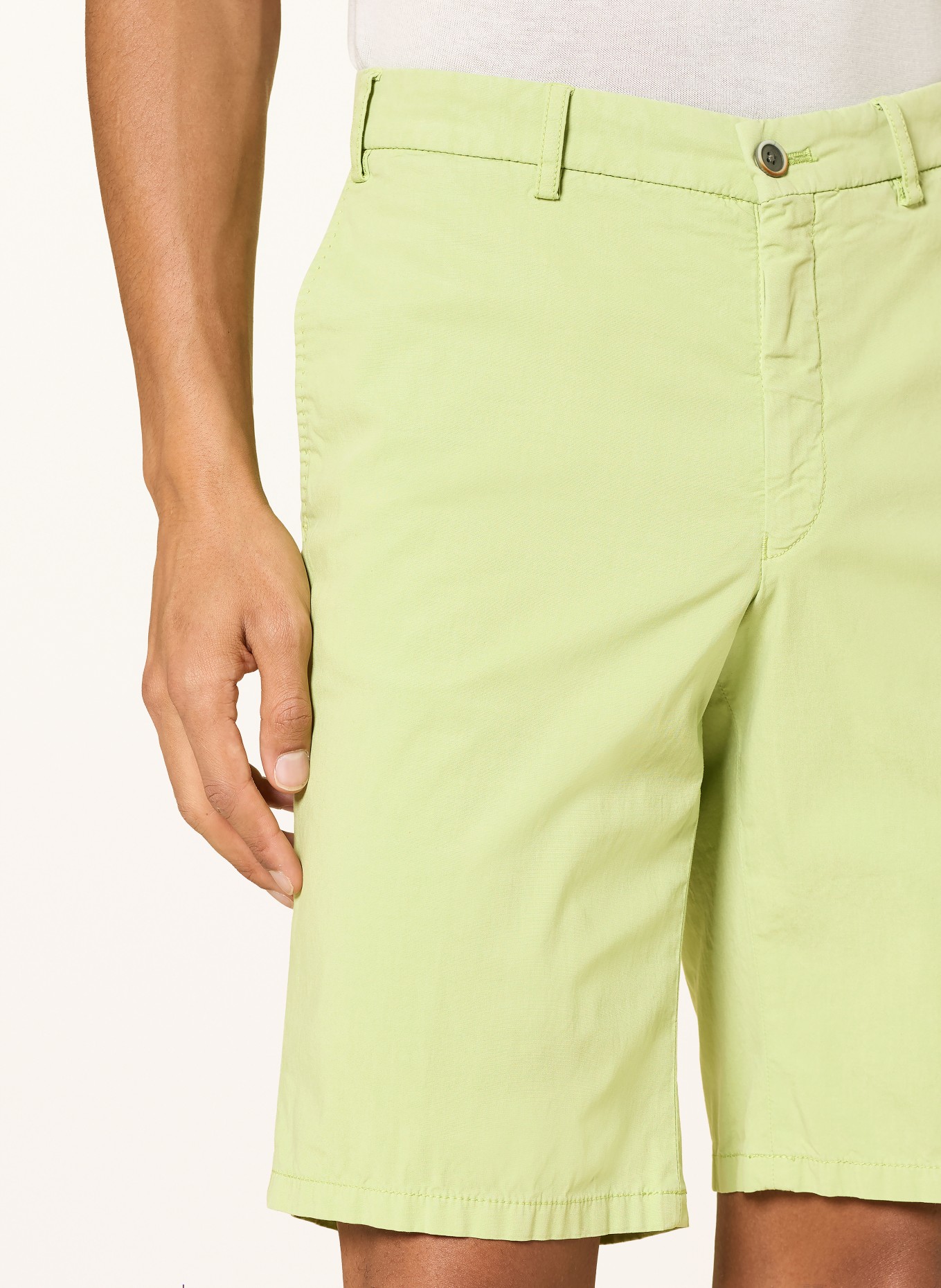 HILTL PARMINO Chinos Shorts: LIGHT GREEN